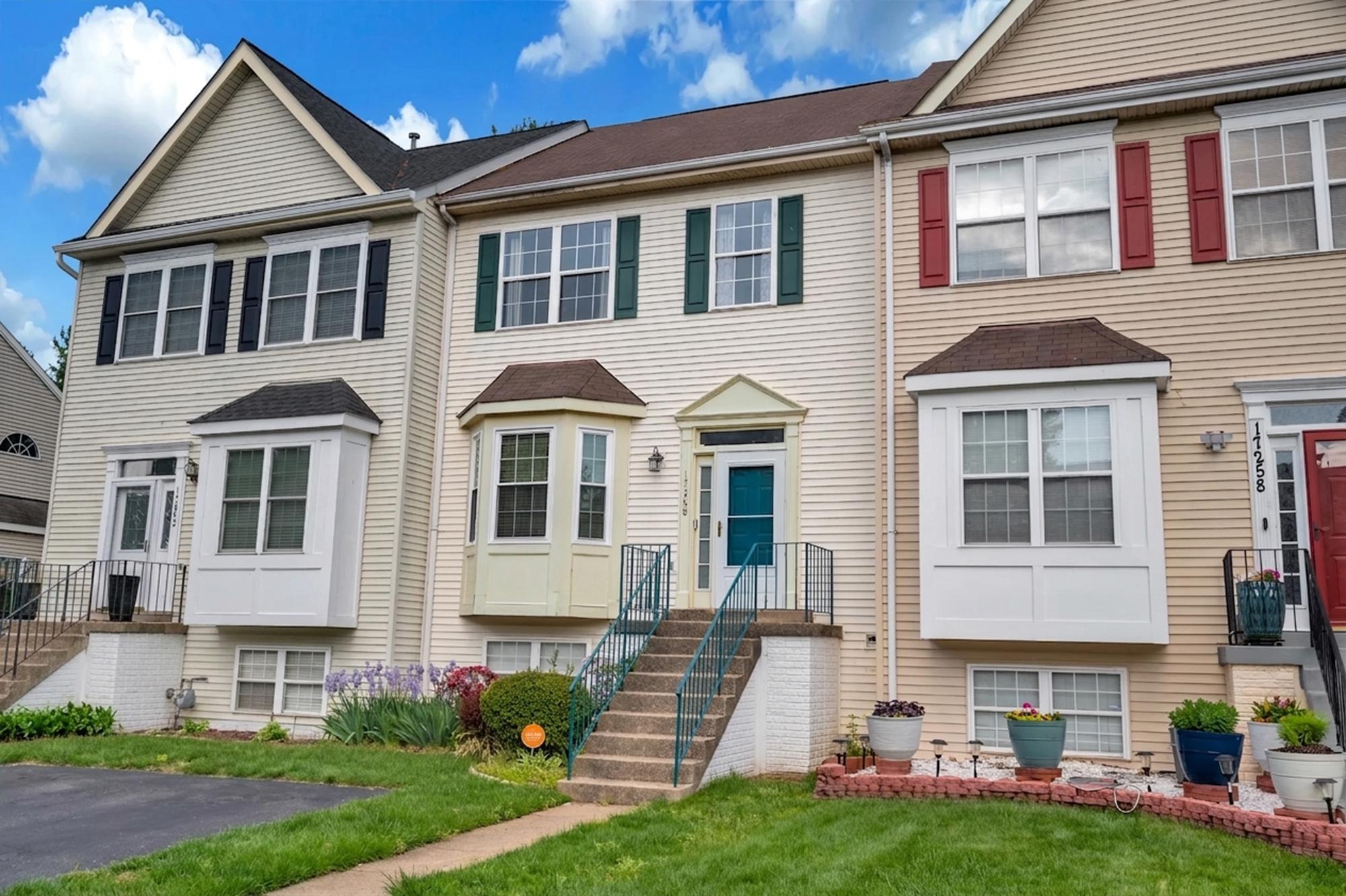 WAYSIDE VILLAGE - Residential