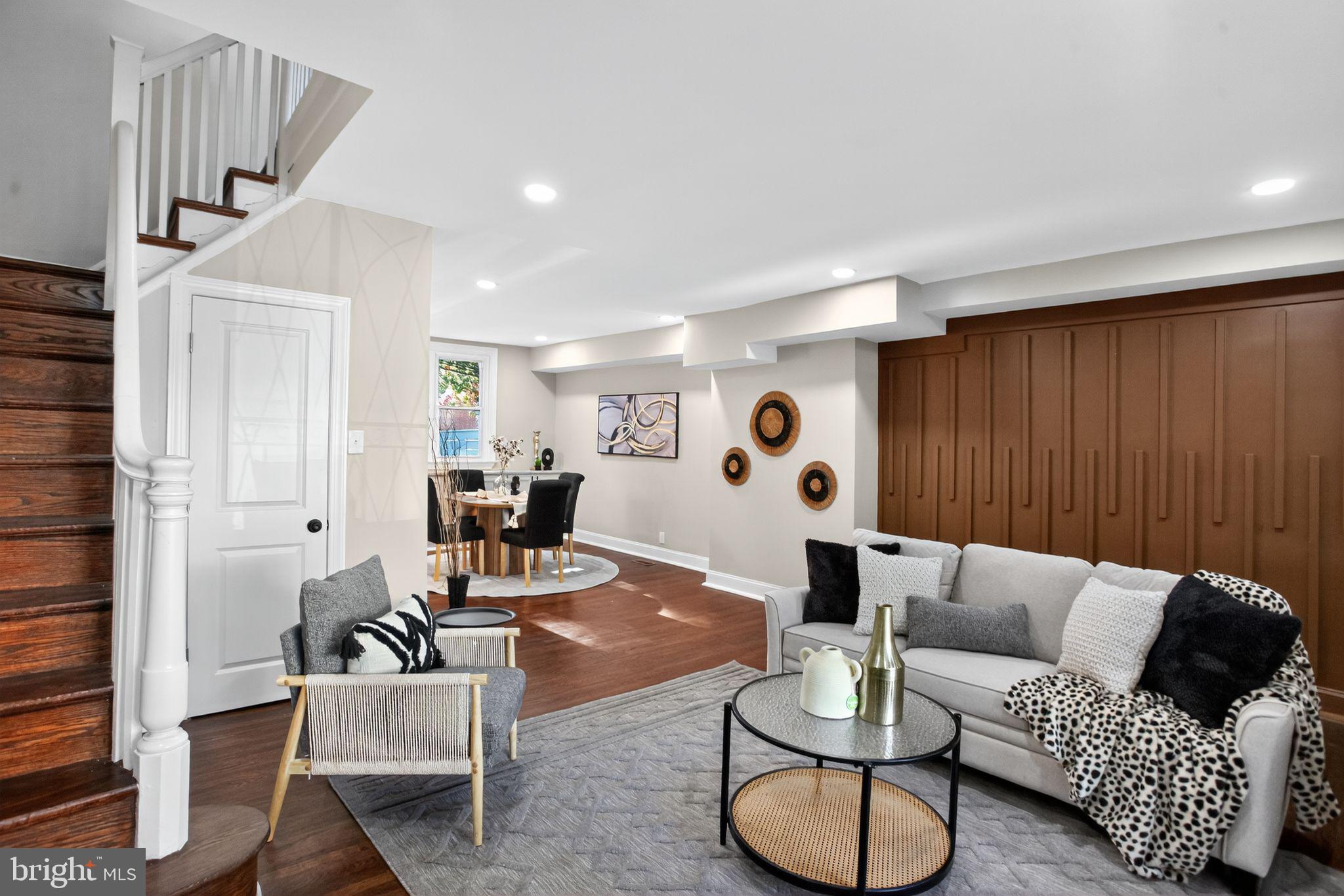 116 W SEDGWICK STREET