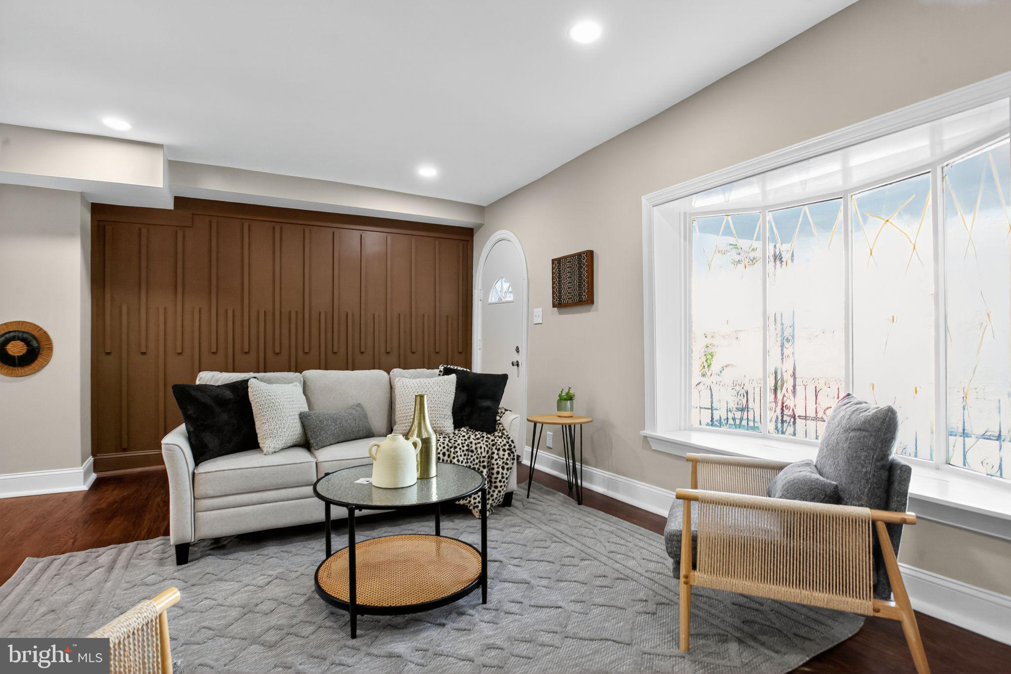 116 W SEDGWICK STREET