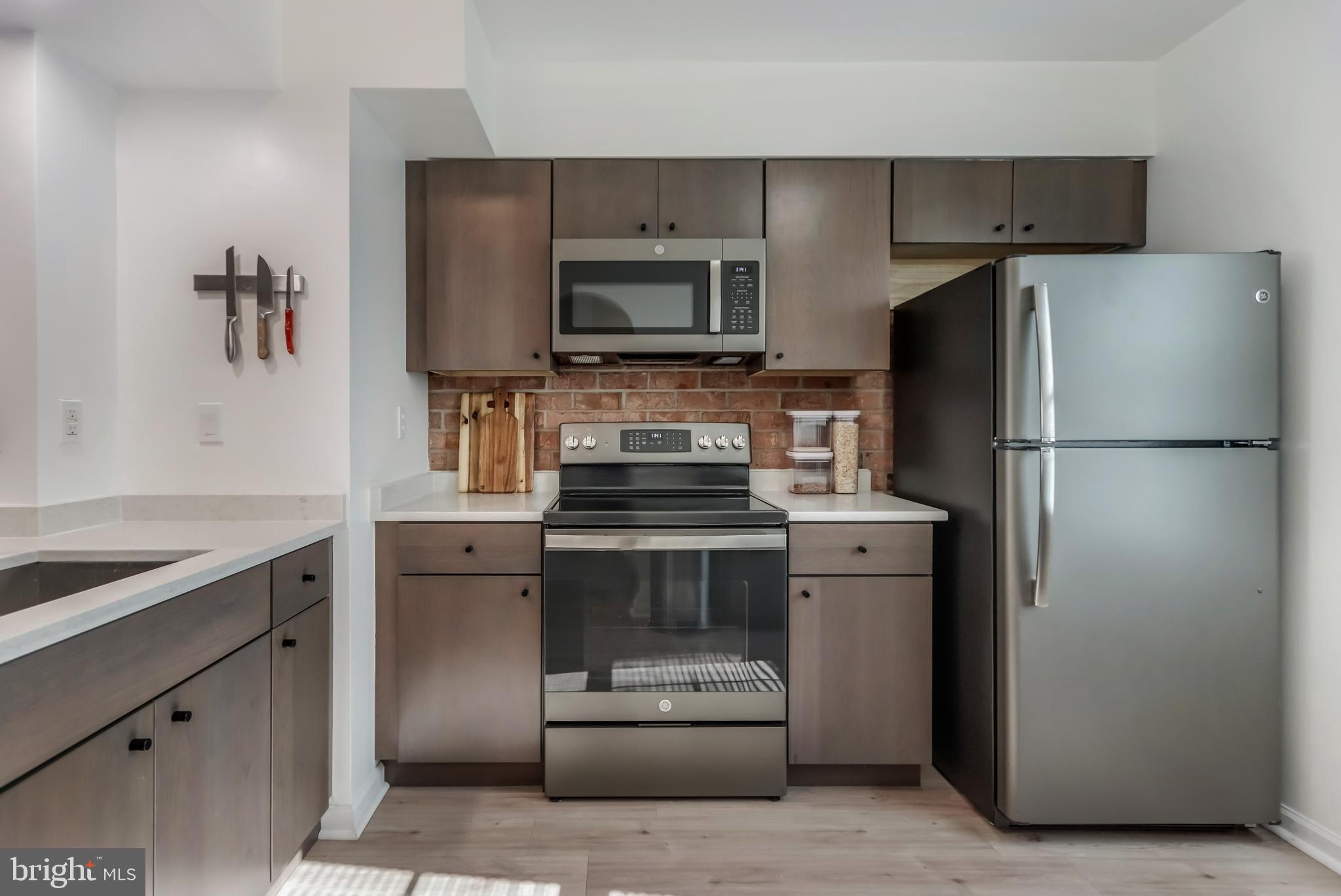 CARDINAL FOREST - Residential Lease