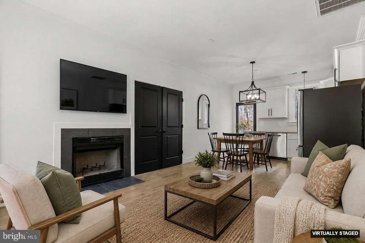 BRADDOCK HEIGHTS - Residential