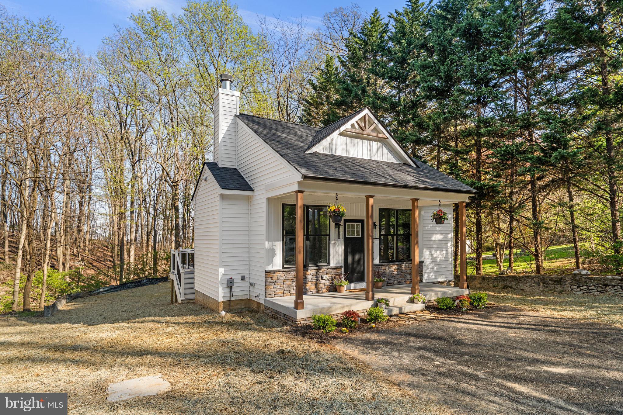 BRADDOCK HEIGHTS - Residential