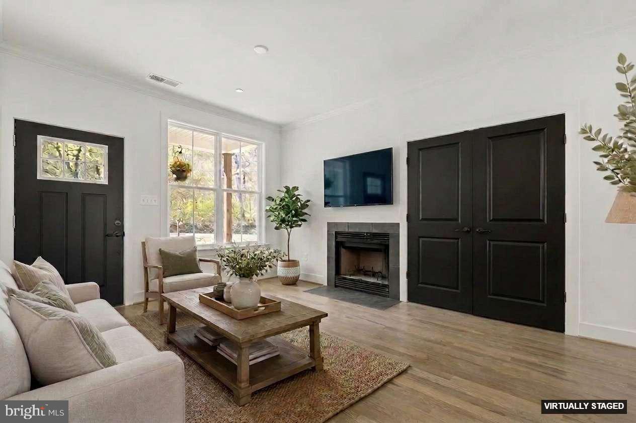 BRADDOCK HEIGHTS - Residential