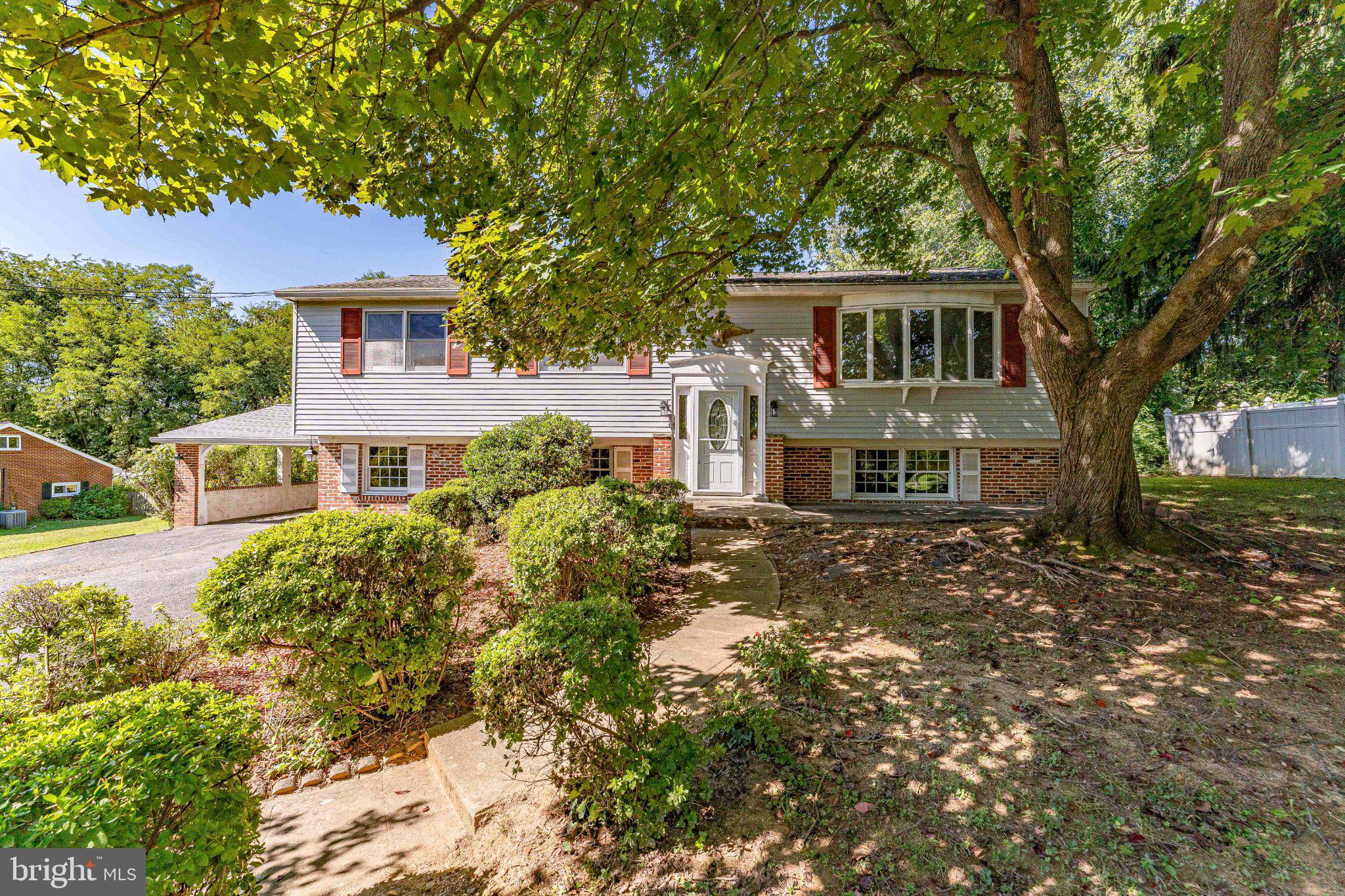 1038 PHOENIXVILLE PIKE