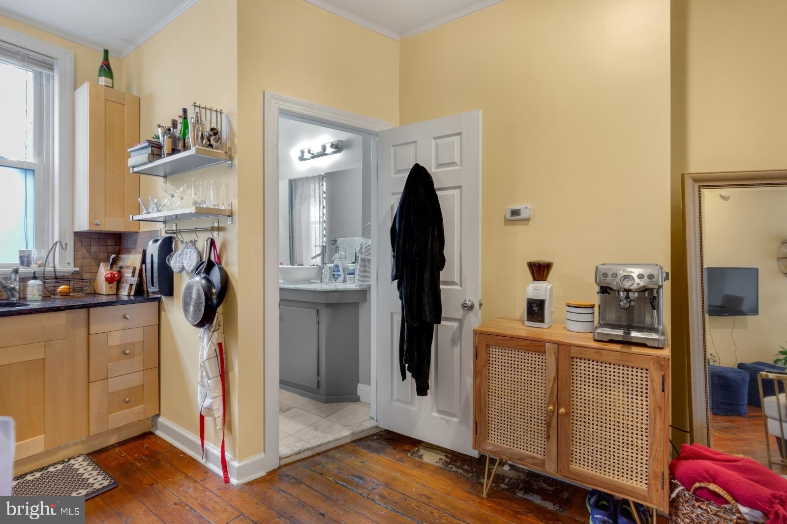 1341 LOMBARD STREET 2