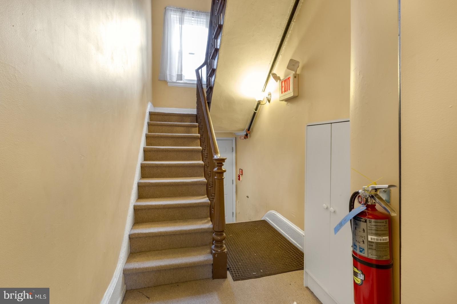 WASHINGTON SQ WEST - Residential