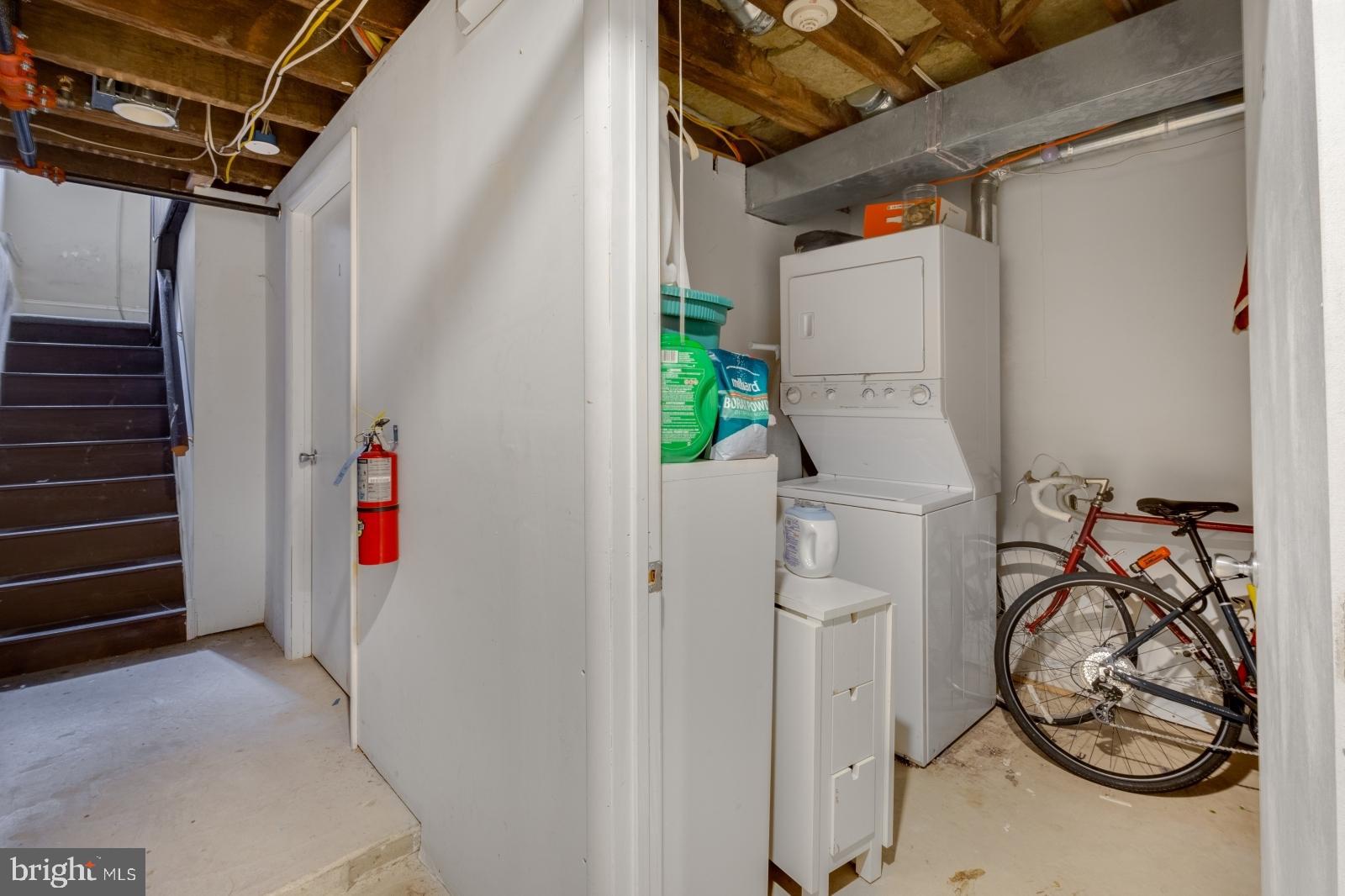 WASHINGTON SQ WEST - Residential