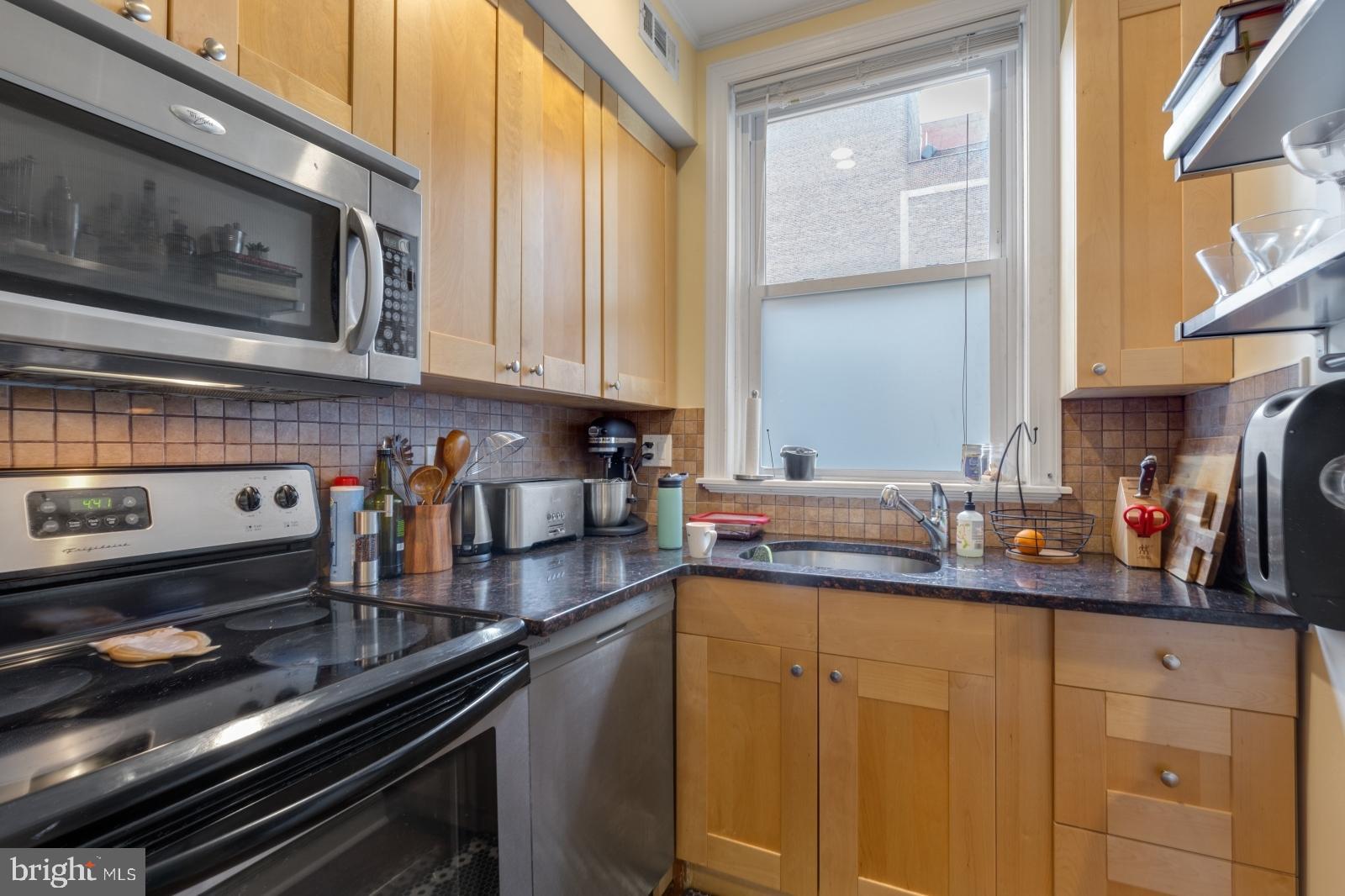 WASHINGTON SQ WEST - Residential