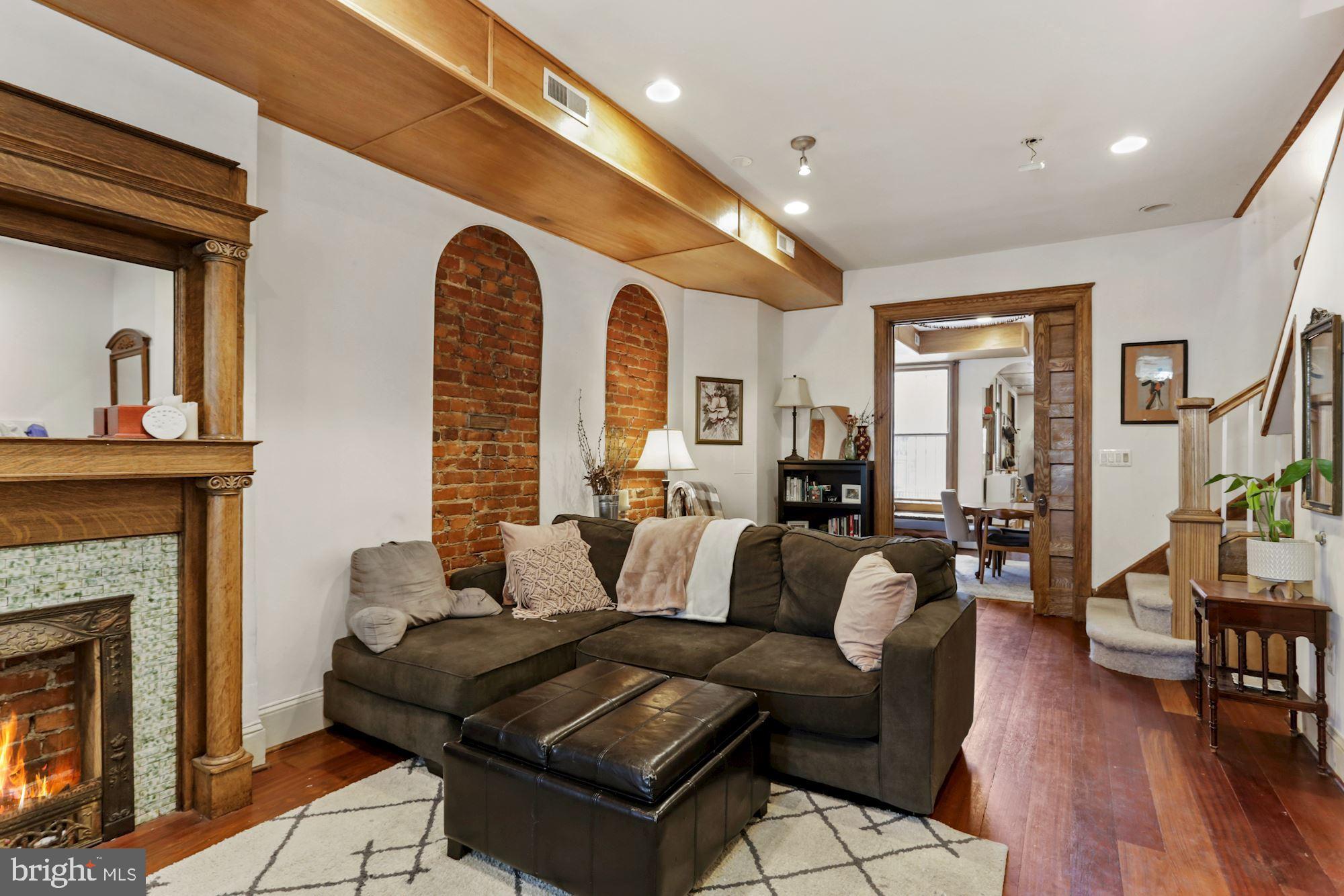 1116 MONROE STREET NW 1