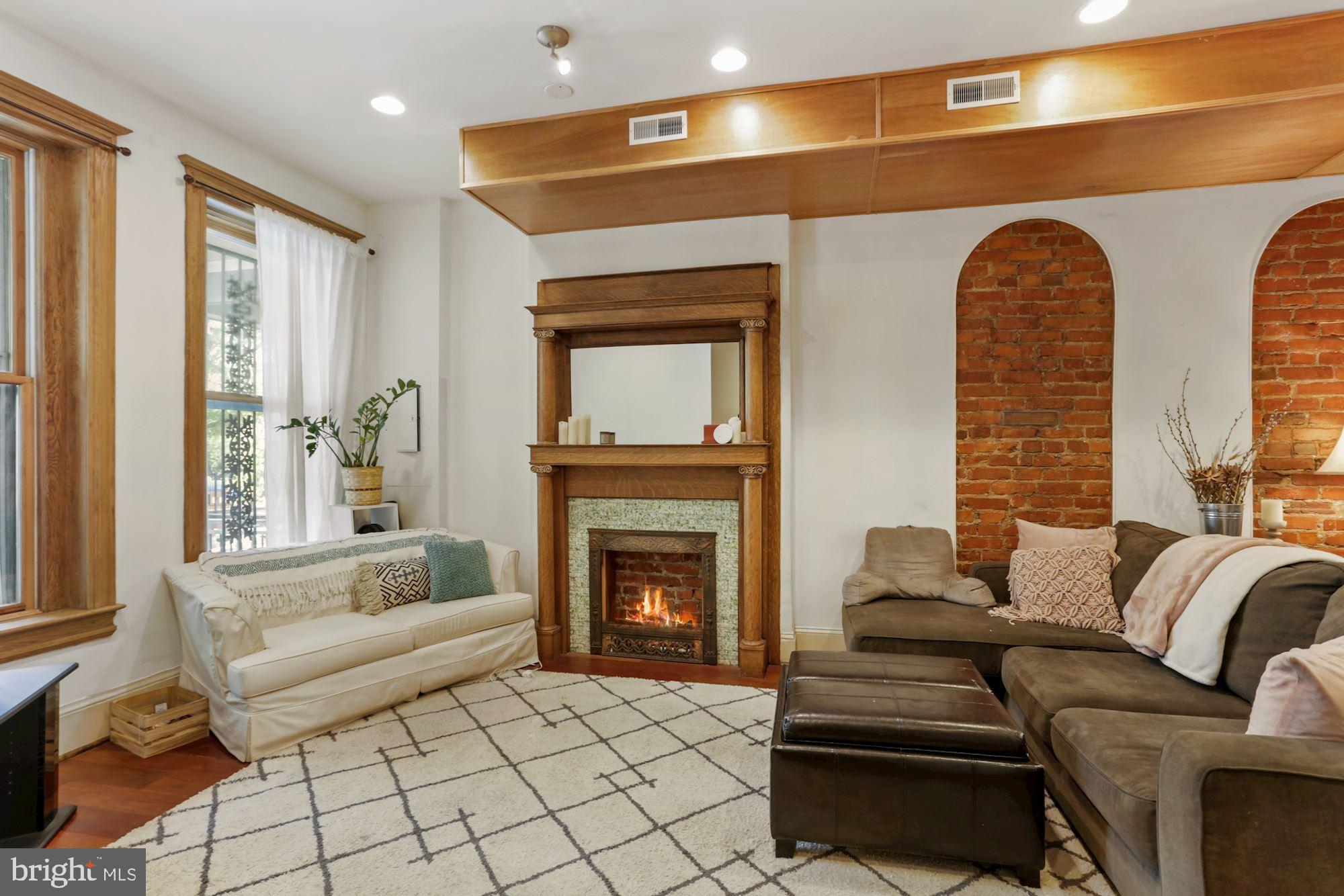 1116 MONROE STREET NW 1