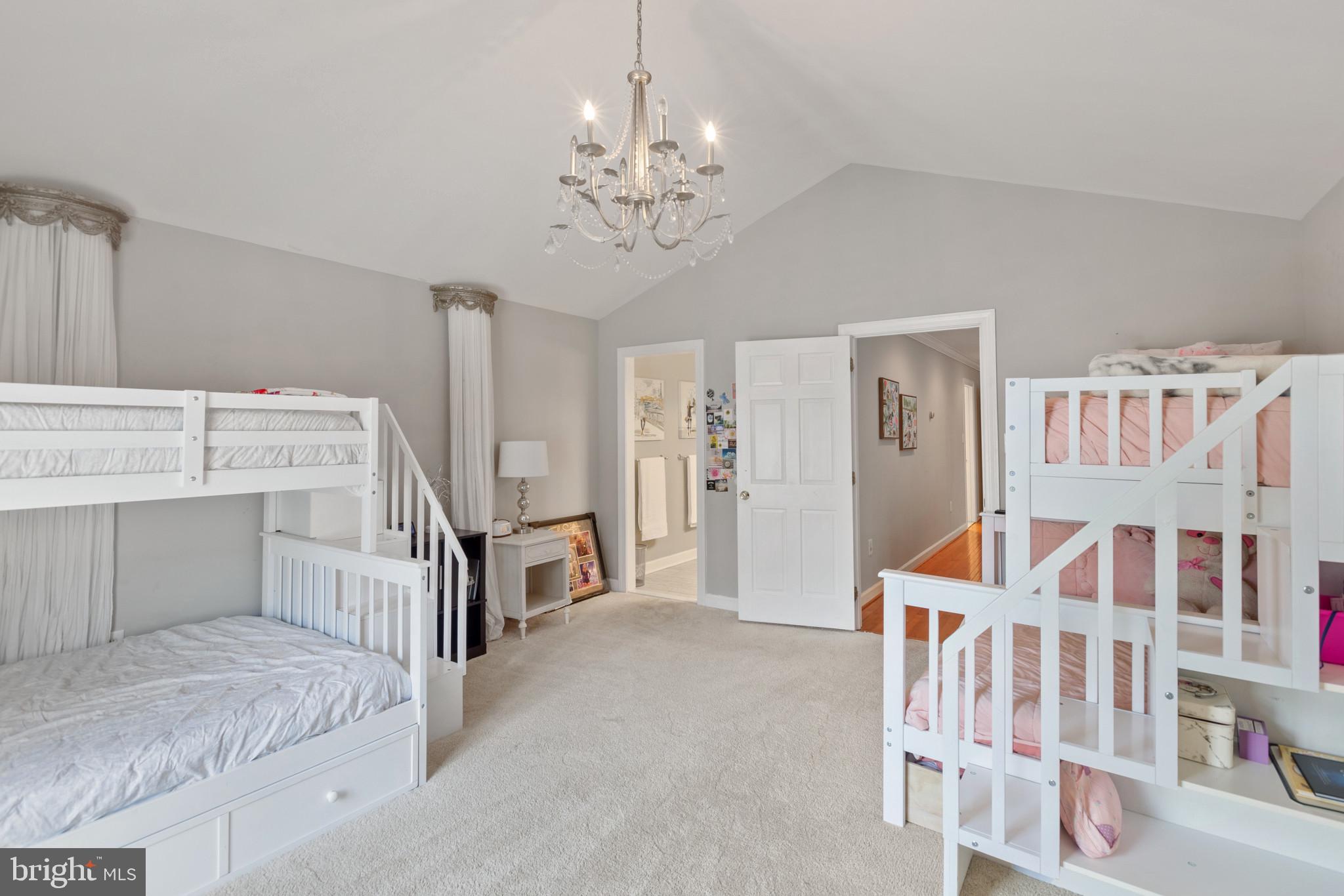 EAGLES PASSAGES - Residential