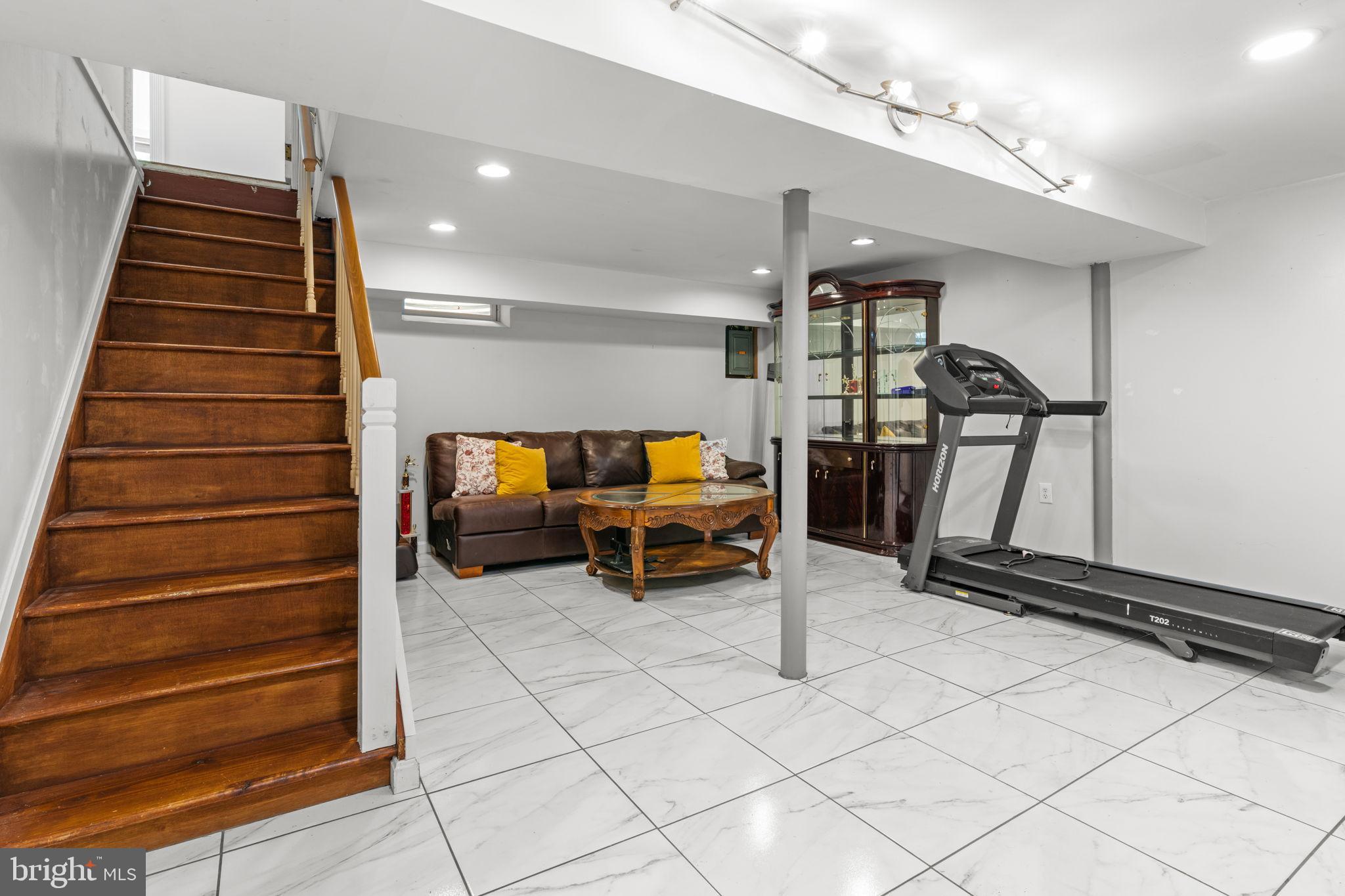 WILLOW PENN - Residential