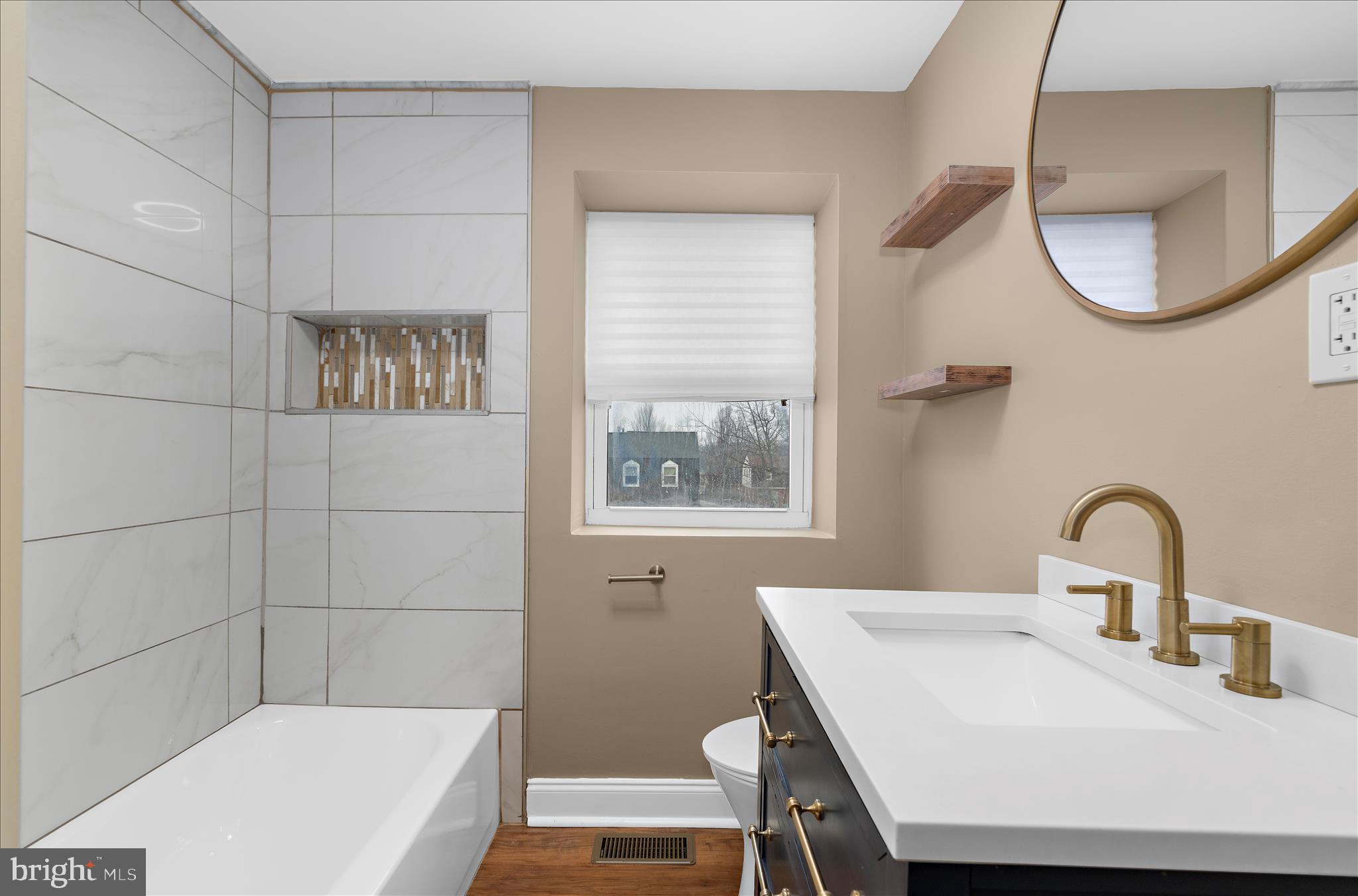 HAWTHORNE - Residential