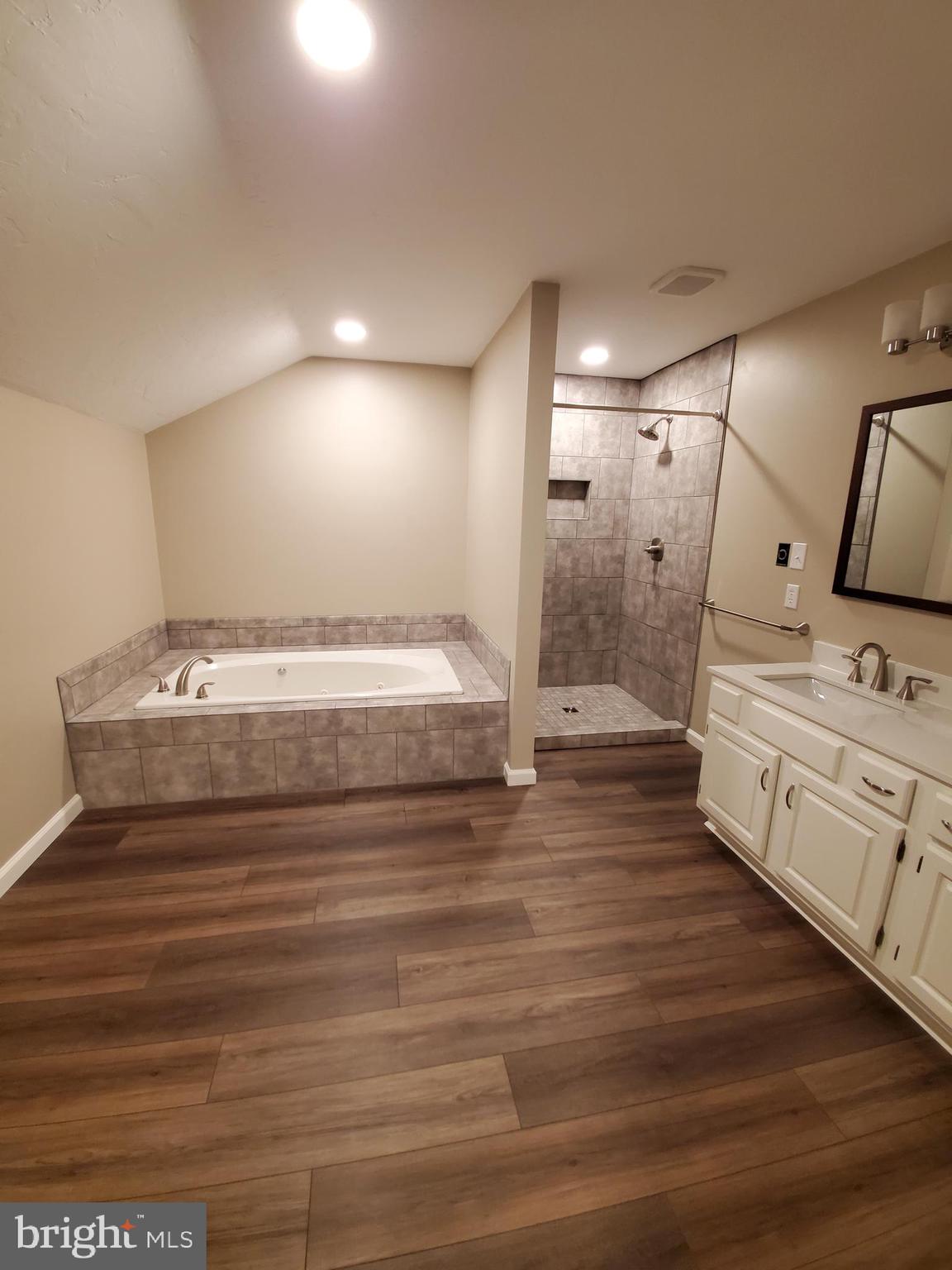 WYNTRE BROOKE - Residential