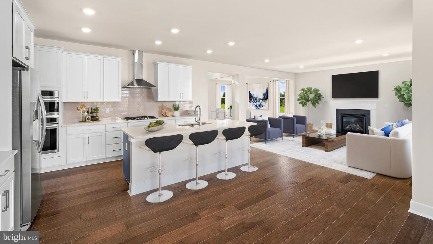 426 CROWNLEAF DRIVE
