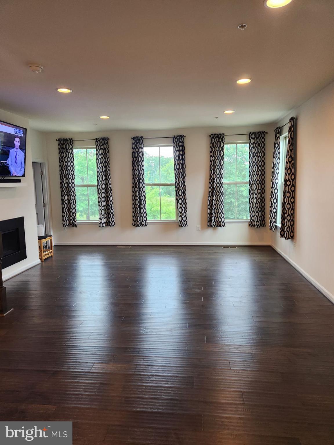 GLENN DALE - Residential