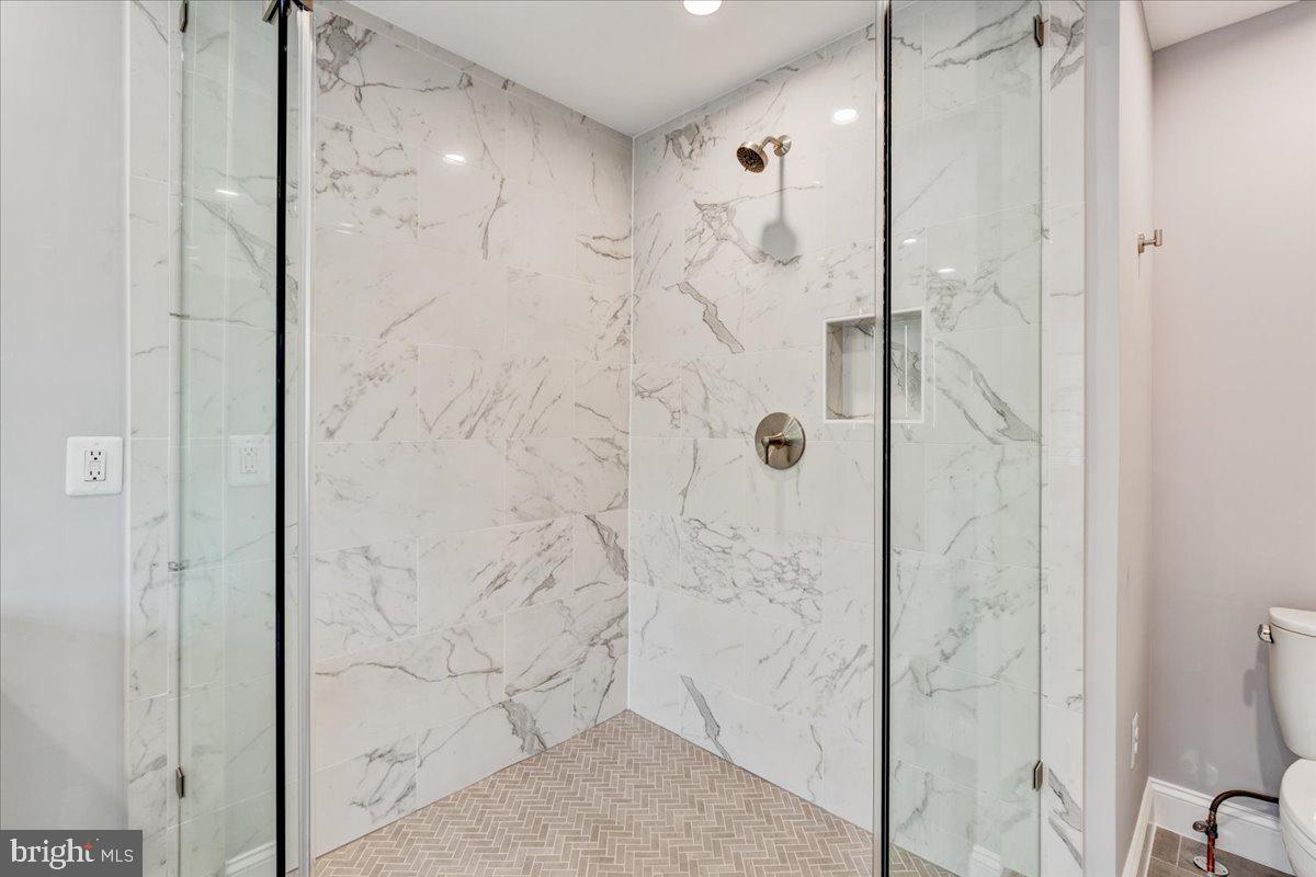 RIVER CREEK - Residential