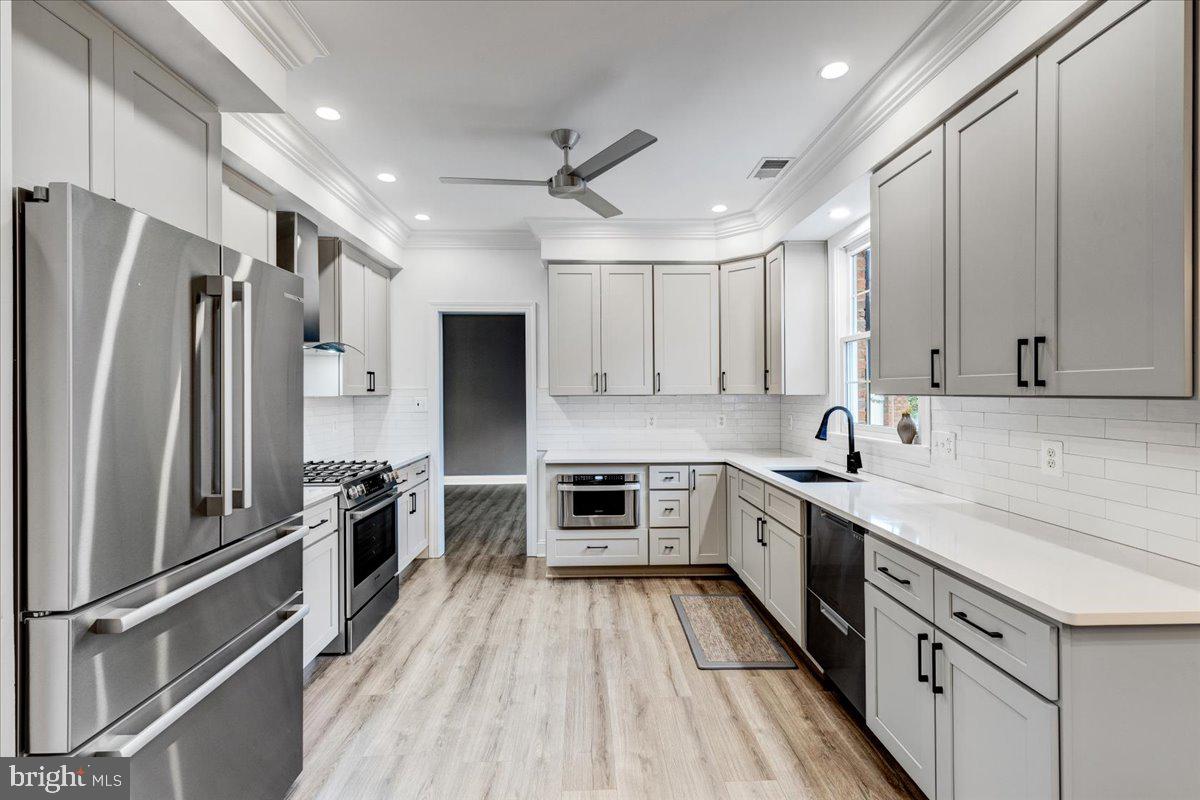 RIVER CREEK - Residential