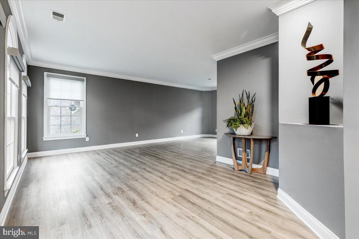 RIVER CREEK - Residential