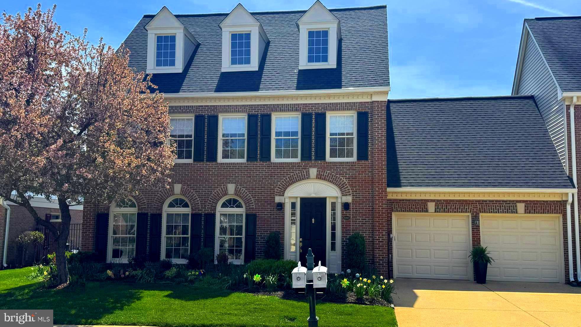 RIVER CREEK - Residential