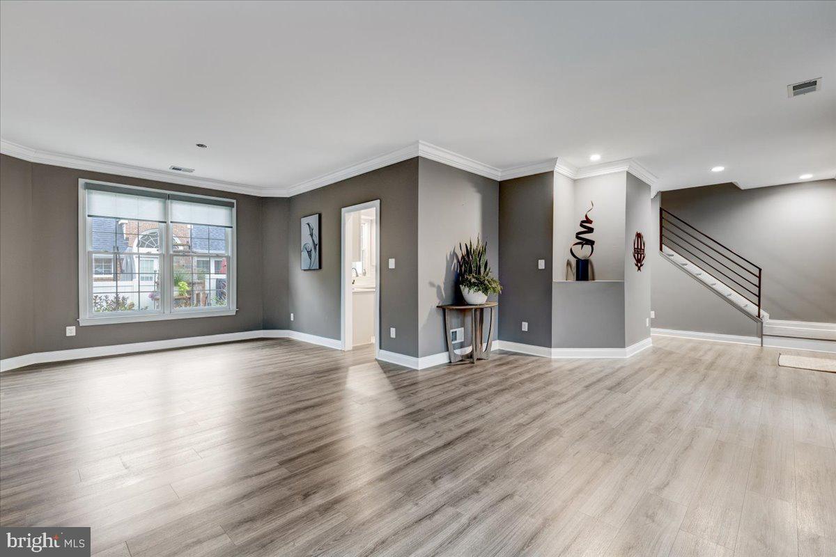 RIVER CREEK - Residential