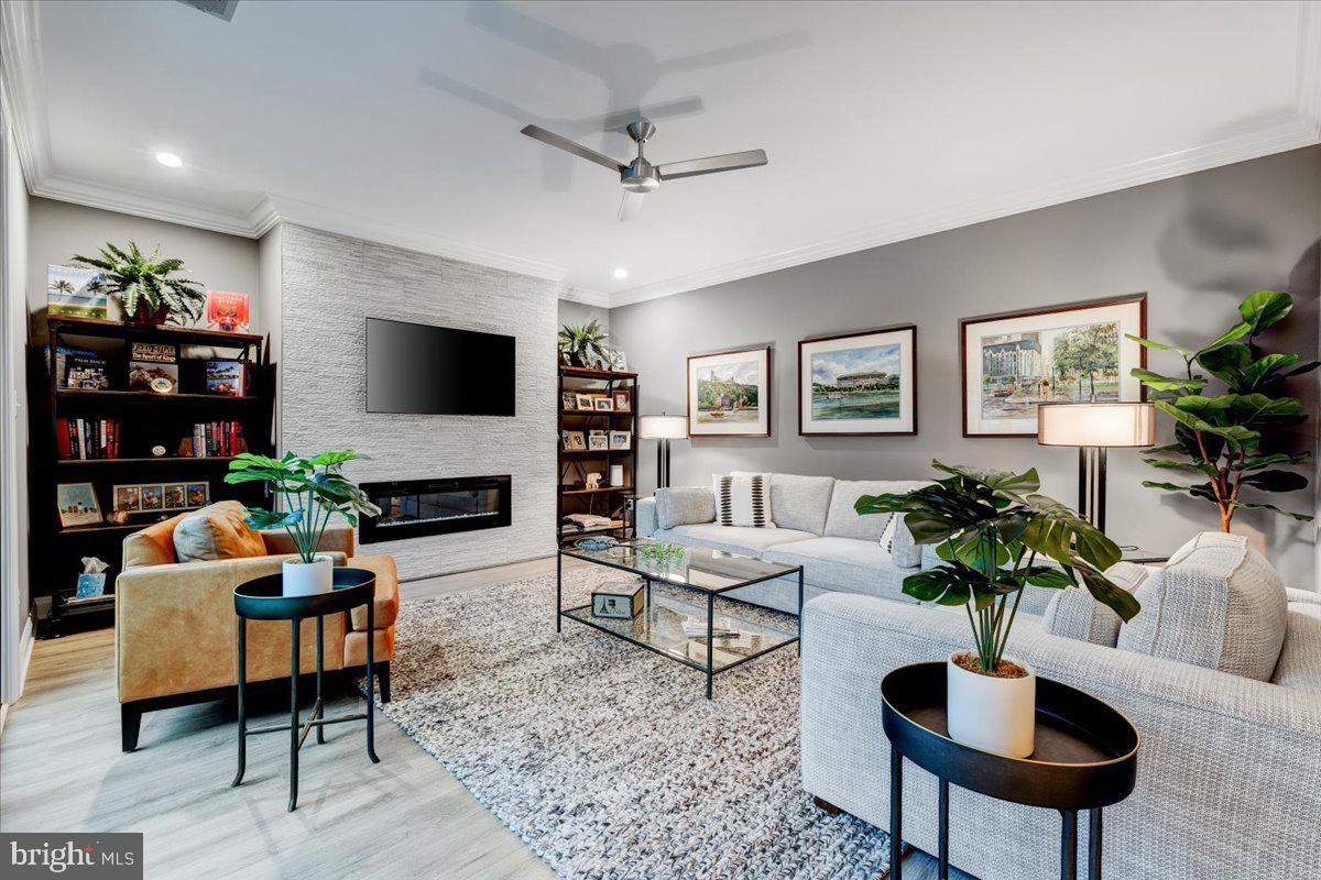 RIVER CREEK - Residential