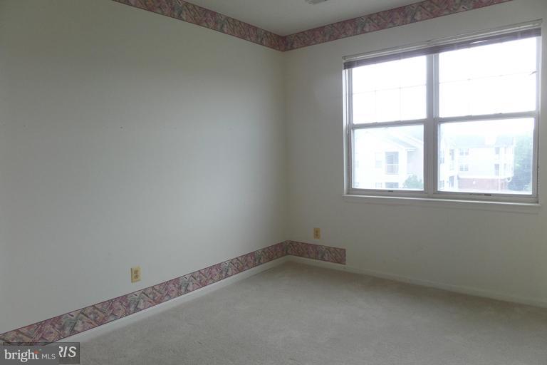 BRISTOL PARK - Residential Lease