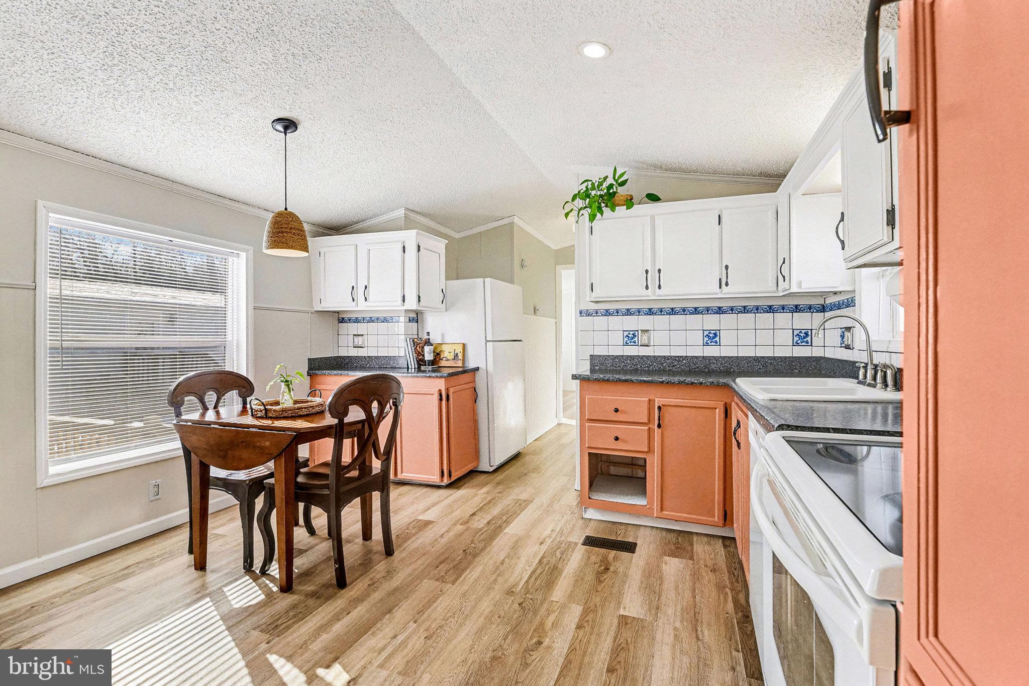 REGENCY SOUTH - Residential