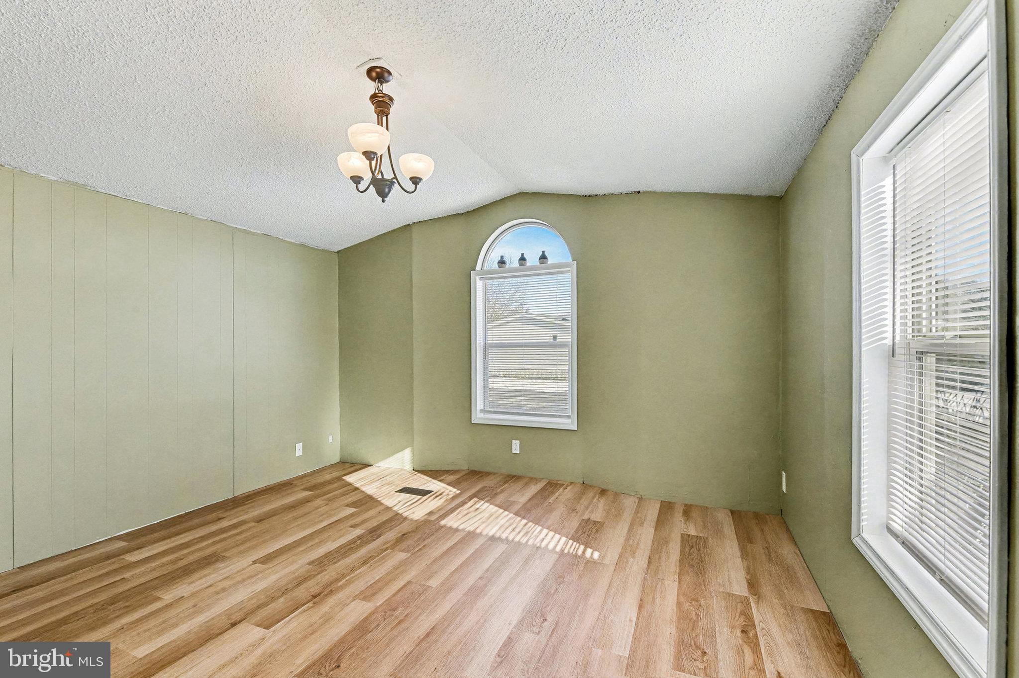 REGENCY SOUTH - Residential