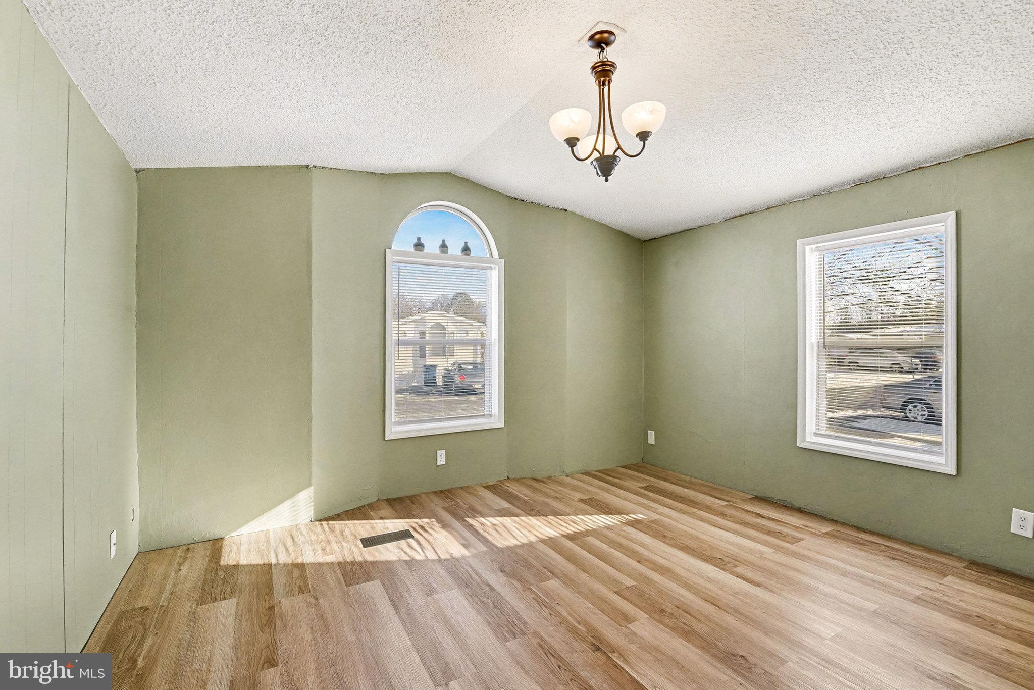 REGENCY SOUTH - Residential