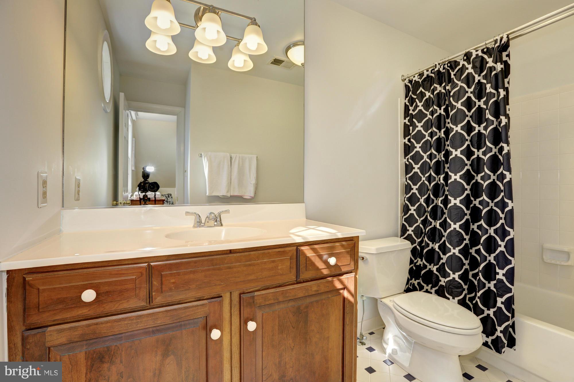 OAKWOOD KNOLLS - Residential