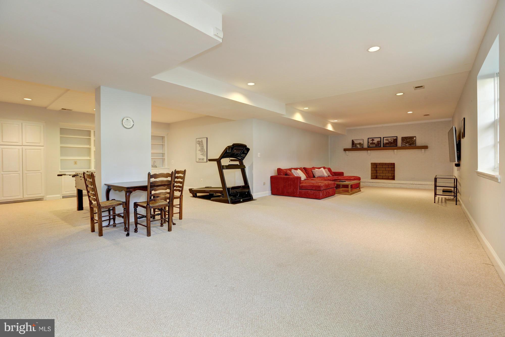 OAKWOOD KNOLLS - Residential