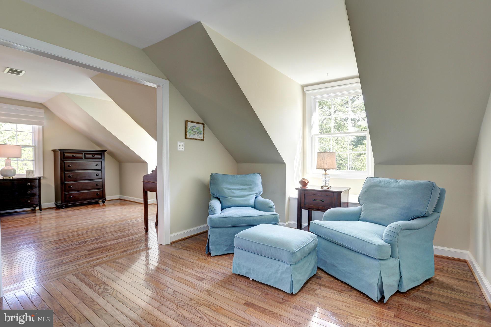 OAKWOOD KNOLLS - Residential