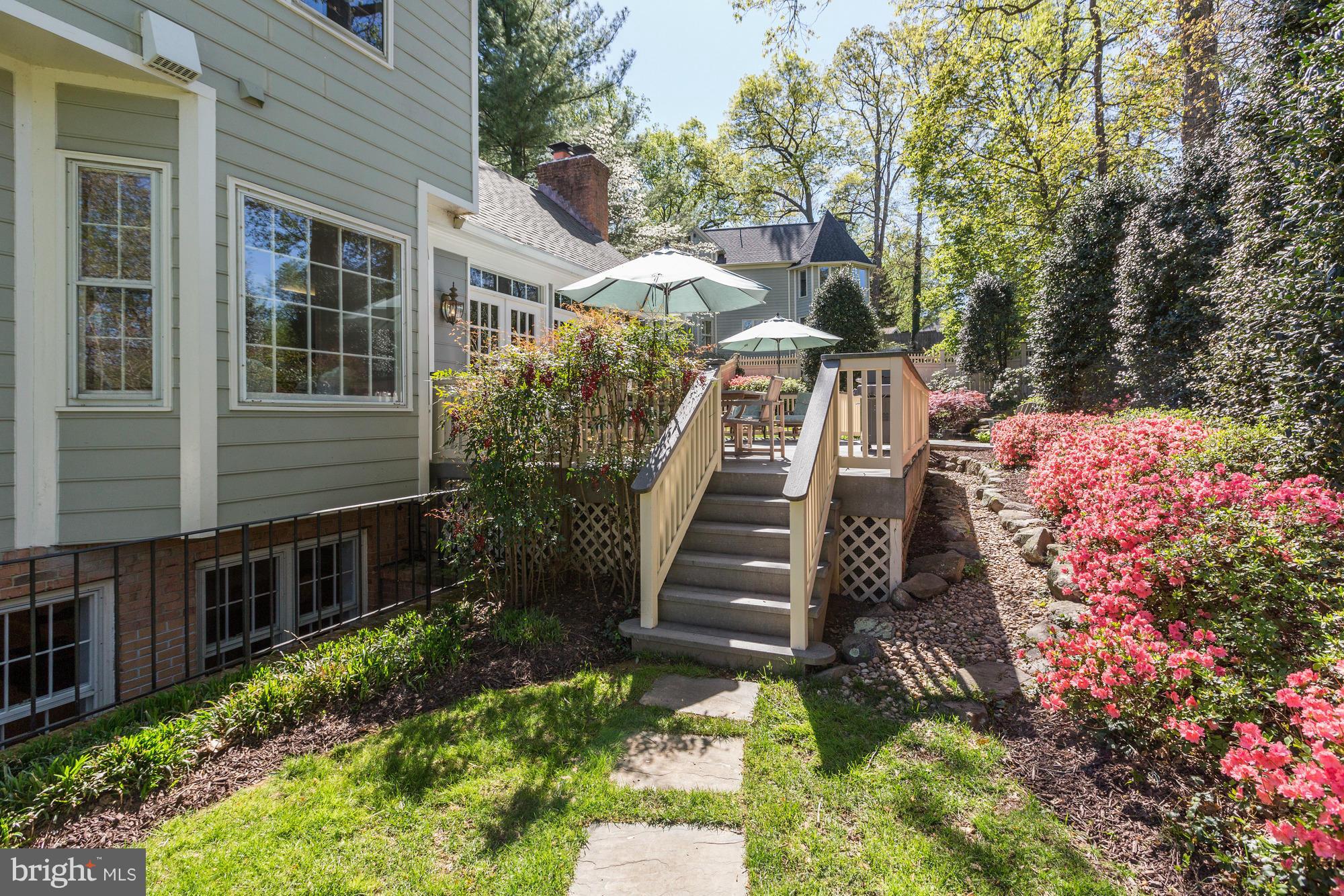 OAKWOOD KNOLLS - Residential