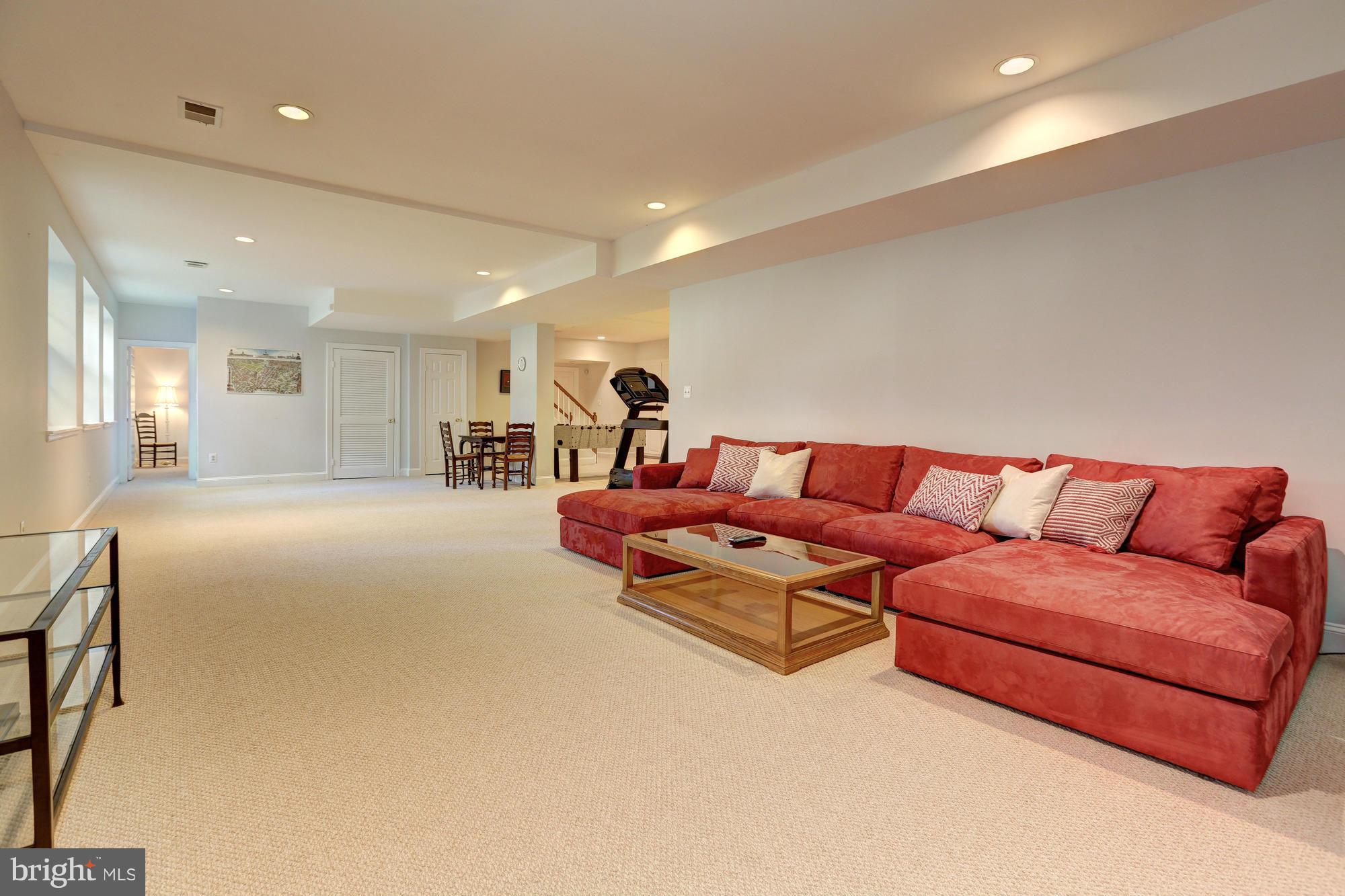 OAKWOOD KNOLLS - Residential