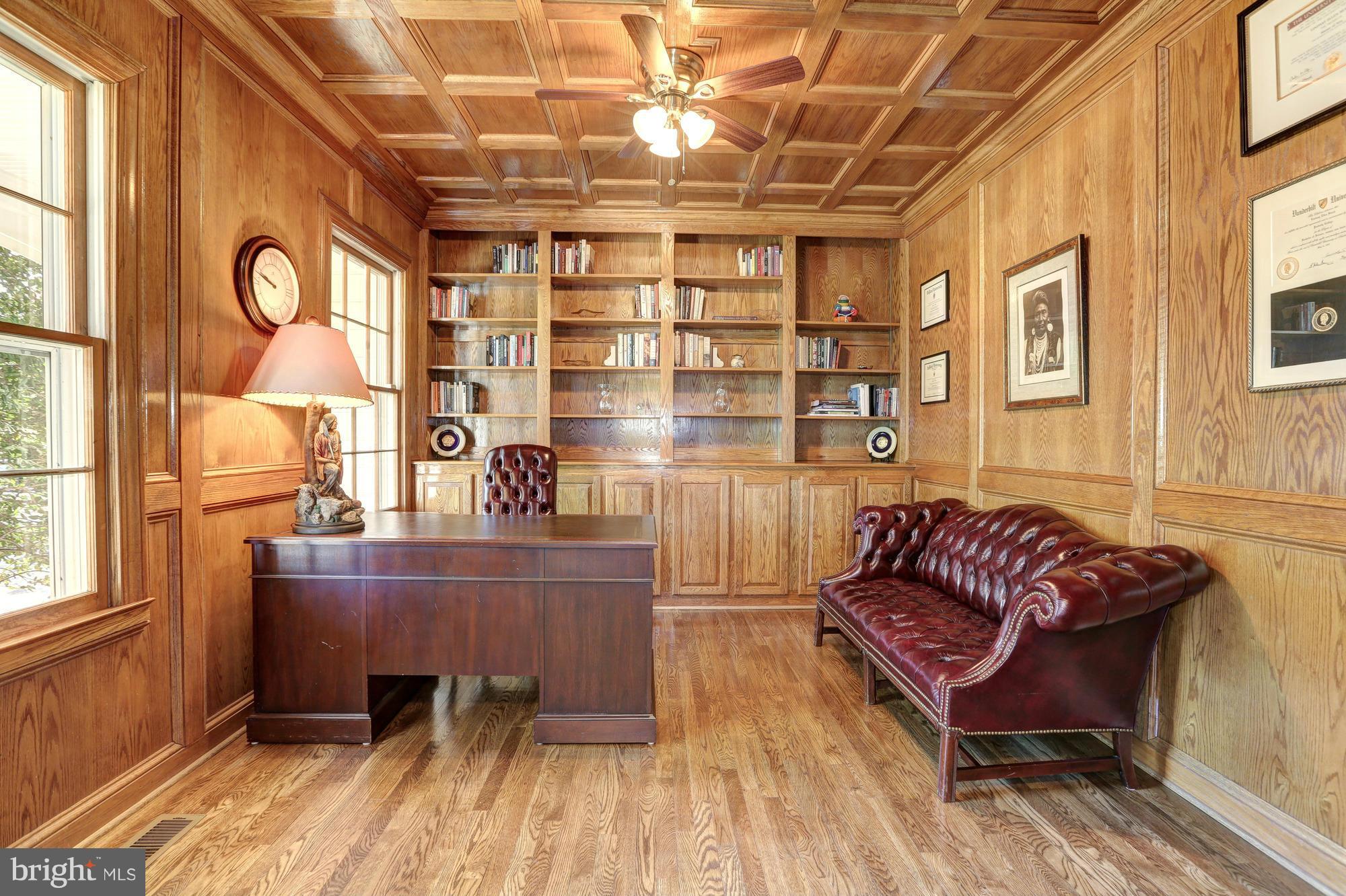 OAKWOOD KNOLLS - Residential