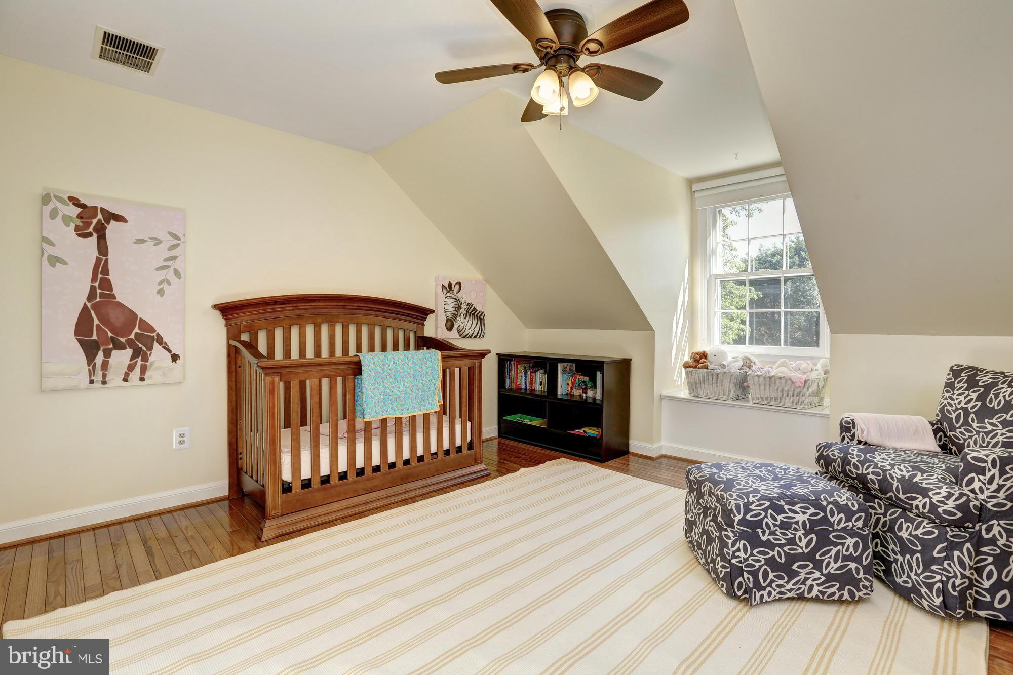 OAKWOOD KNOLLS - Residential