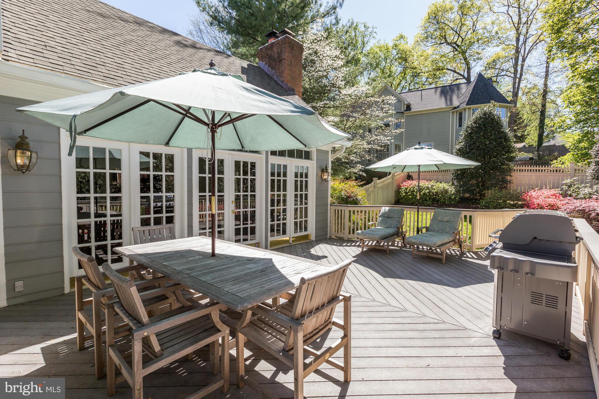 OAKWOOD KNOLLS - Residential