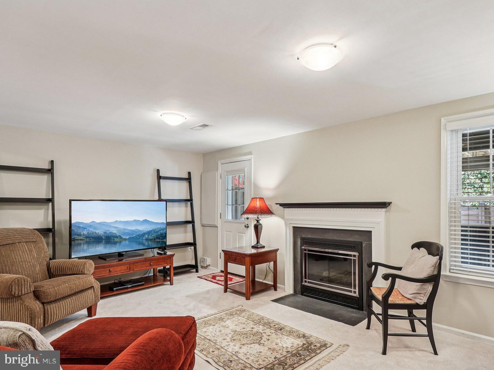 COUNTRYSIDE - Residential