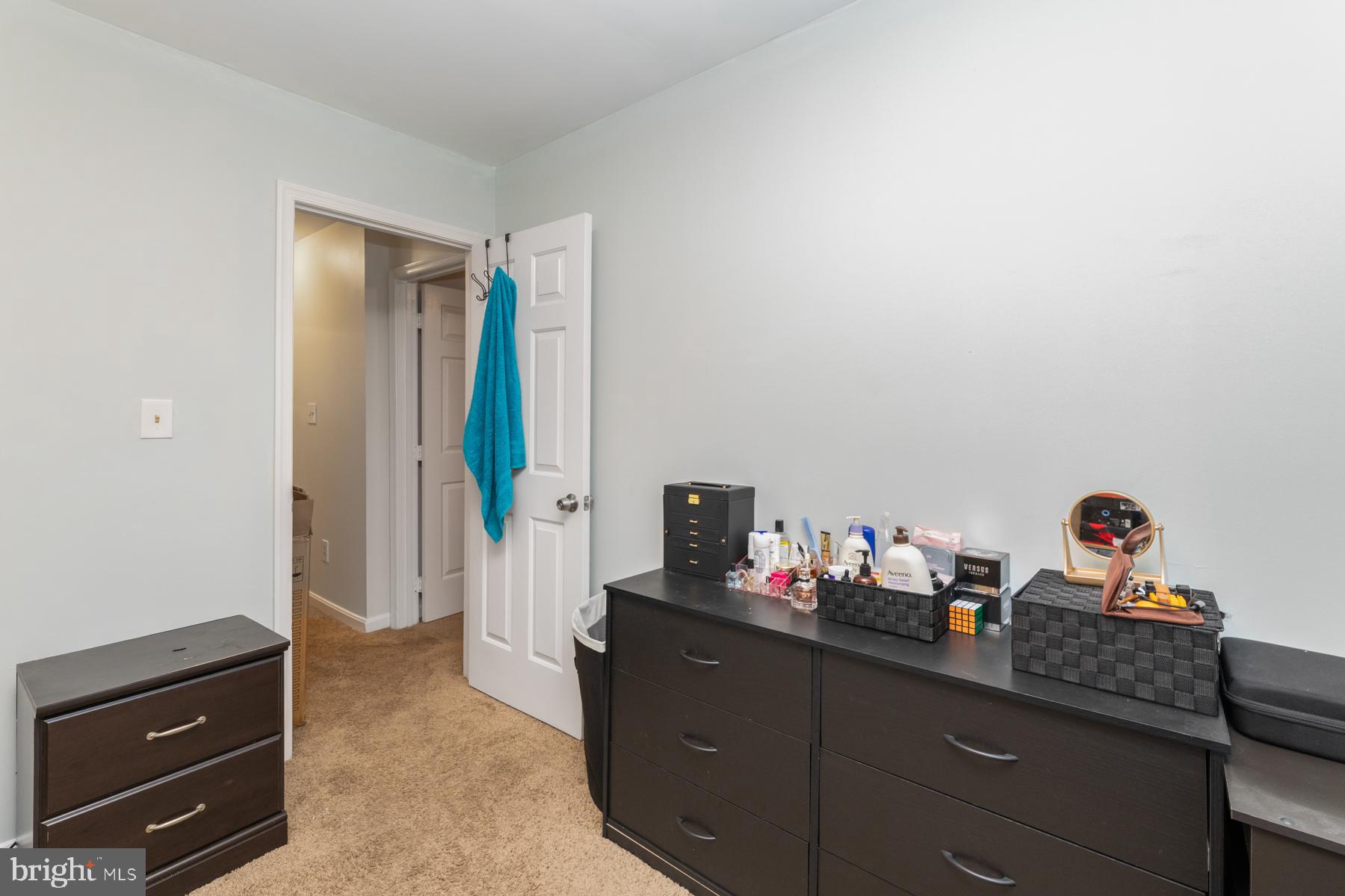 APPLEGATE CONDO - Residential Lease