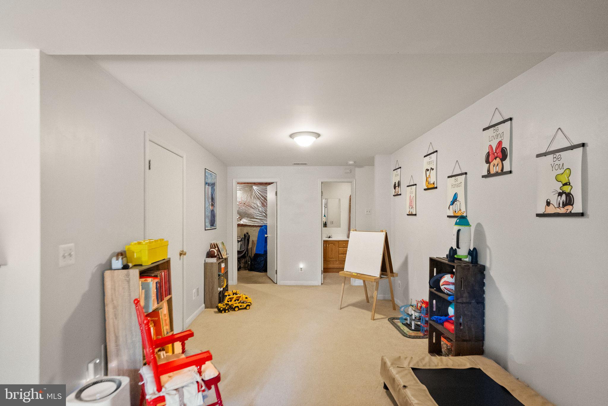 OAK SPRINGS SEC 1 - Residential