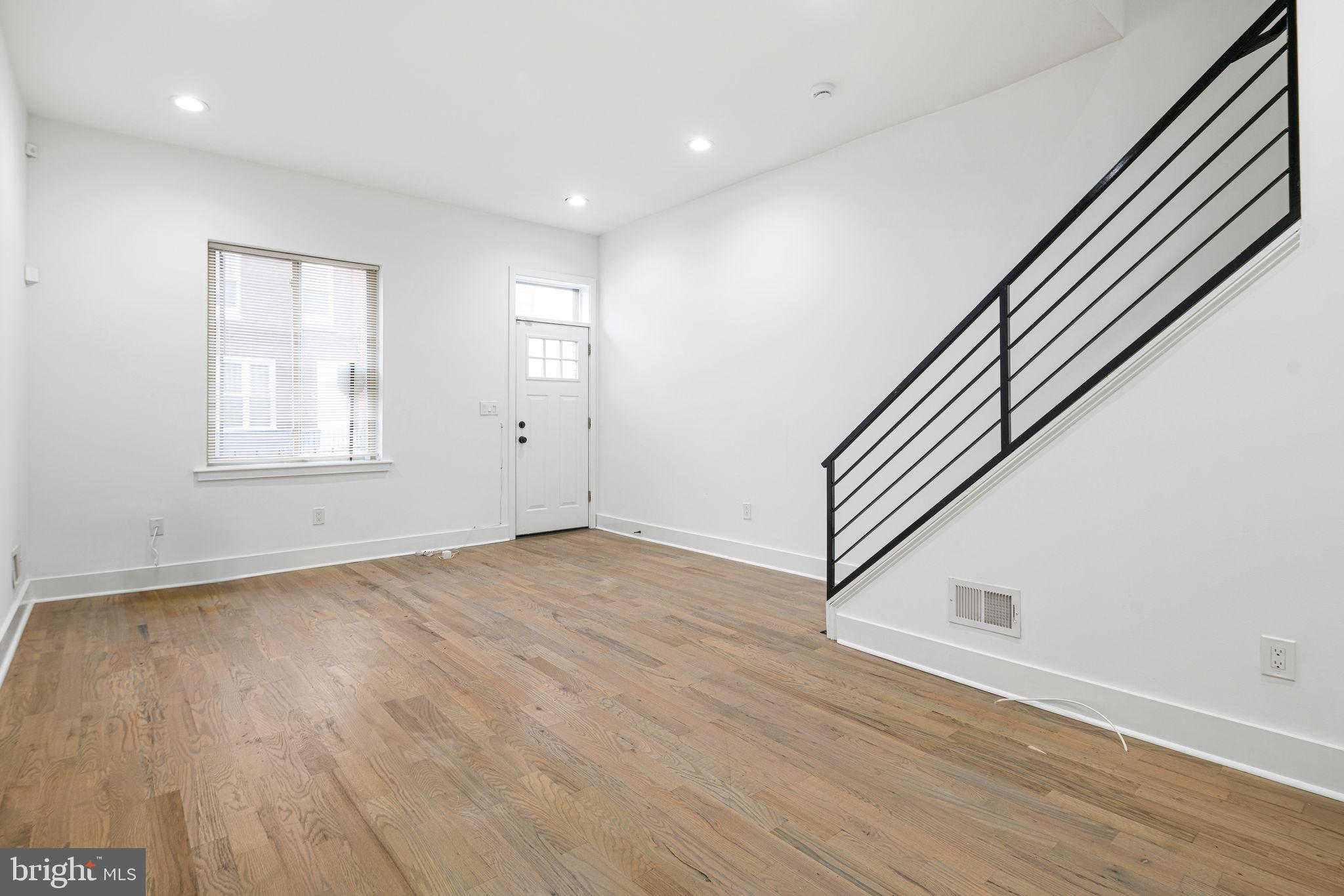 SHARSWOOD - Residential