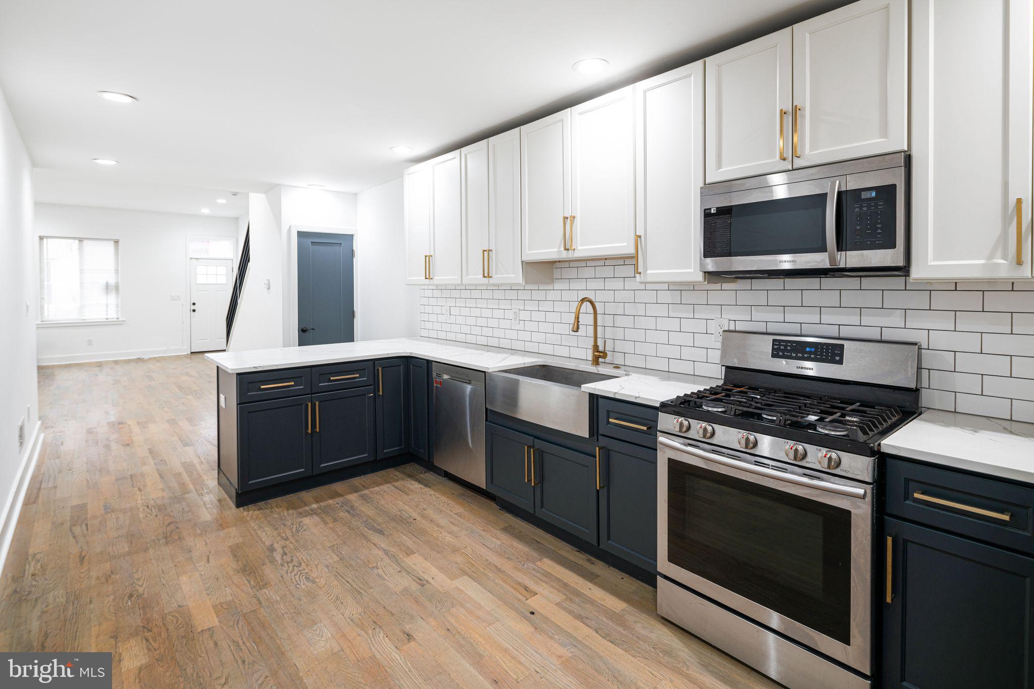 SHARSWOOD - Residential