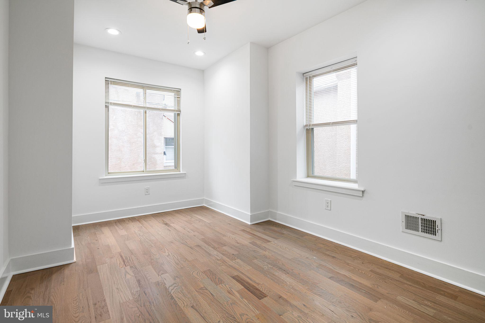 SHARSWOOD - Residential