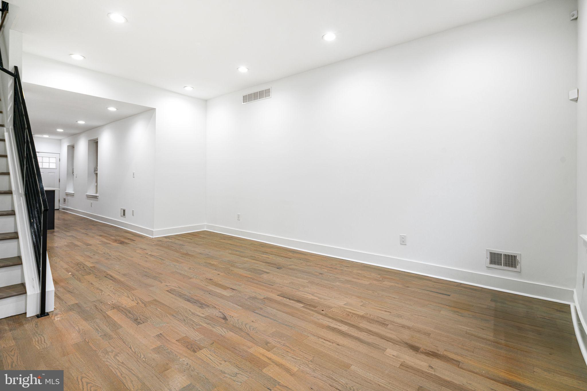 SHARSWOOD - Residential