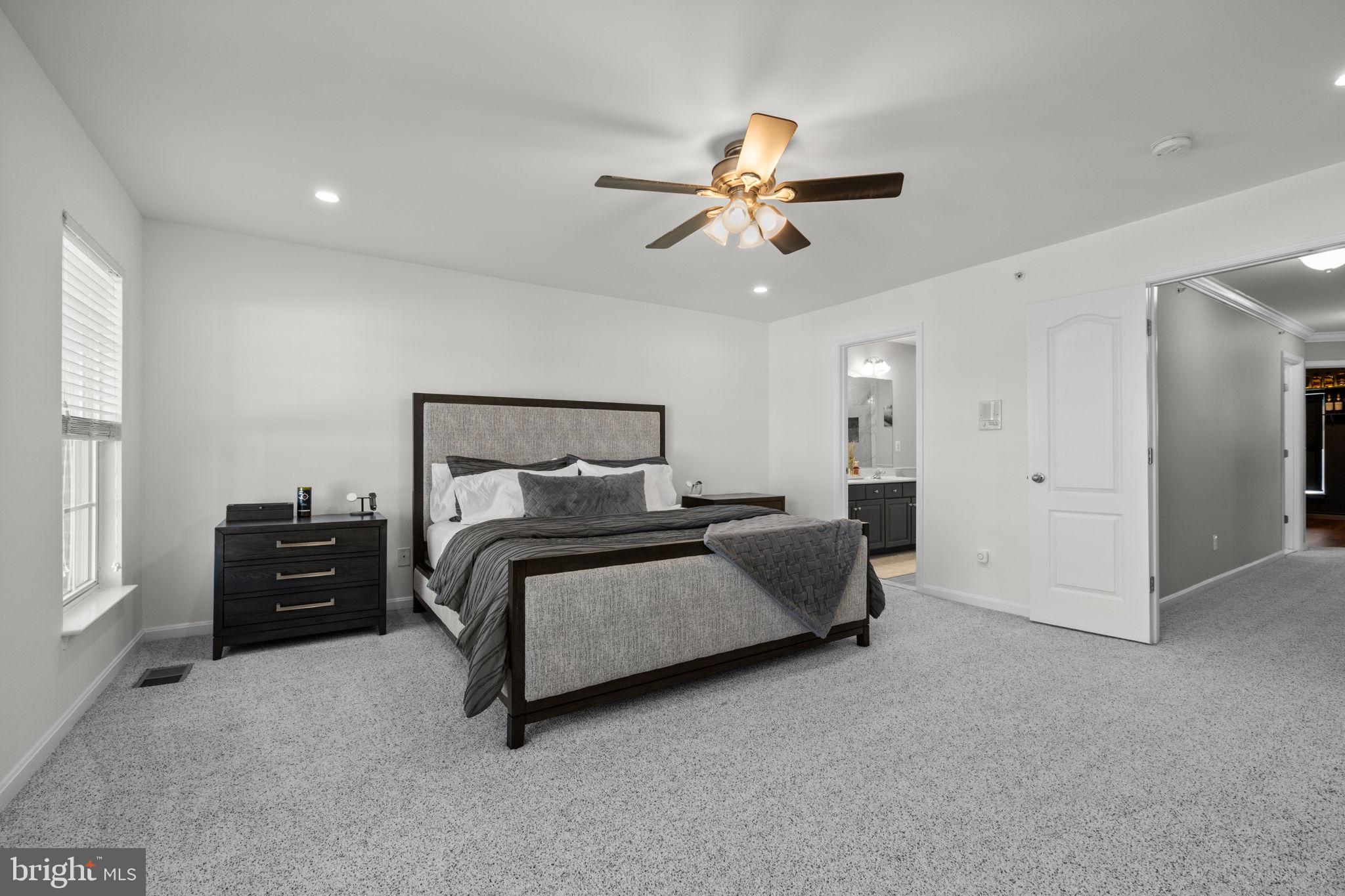 MARKET CENTER CONDOMINIUM - Residential