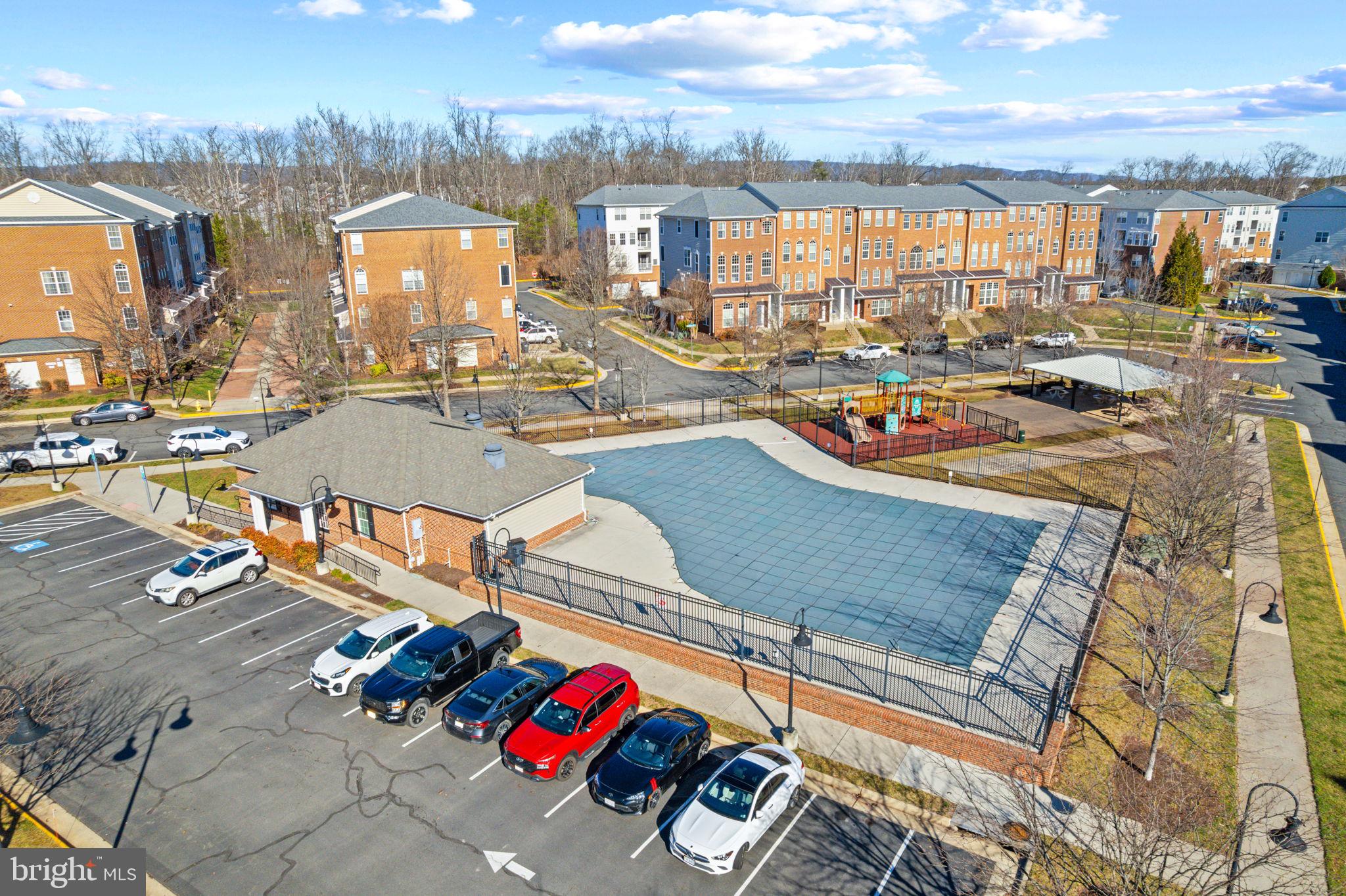 MARKET CENTER CONDOMINIUM - Residential