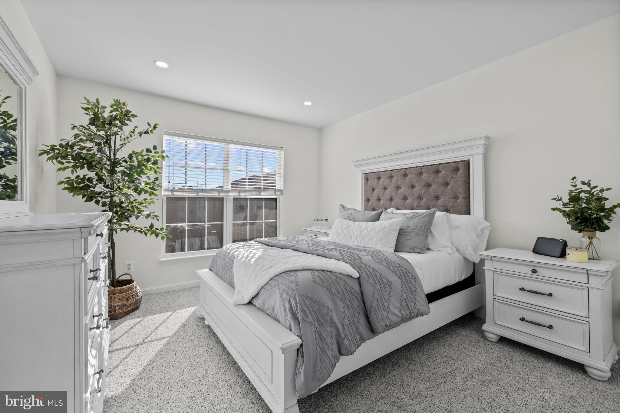 MARKET CENTER CONDOMINIUM - Residential