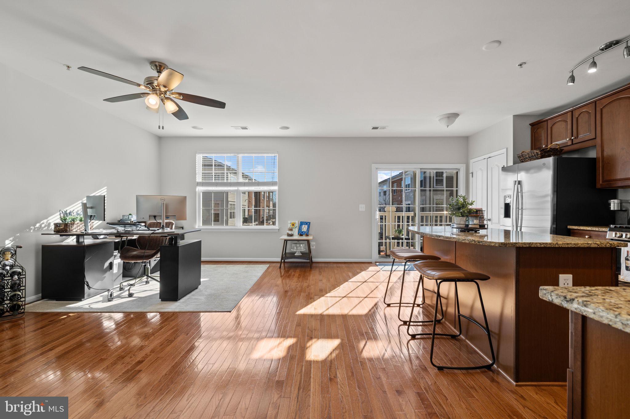 MARKET CENTER CONDOMINIUM - Residential