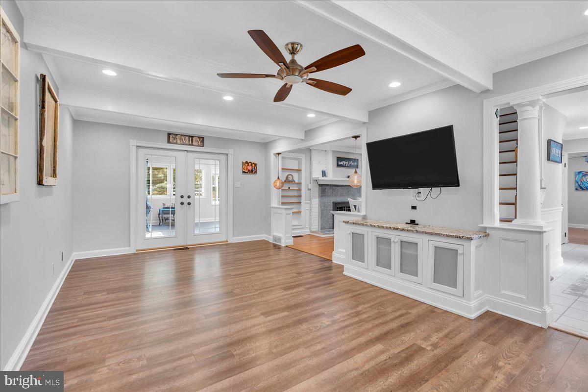 1900 CARDINAL LAKE DRIVE